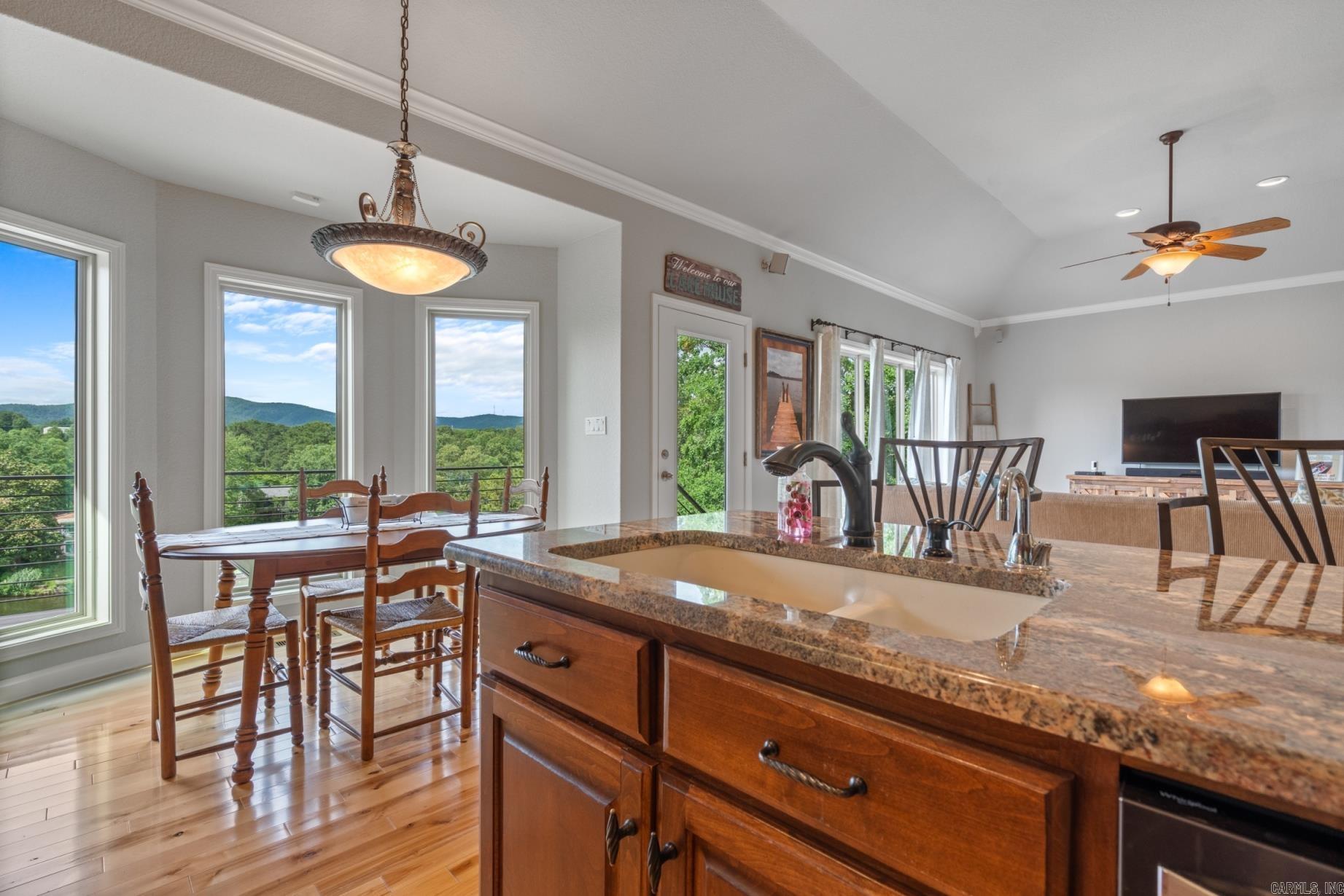 129  Alaston Pt  Hot Springs, AR
