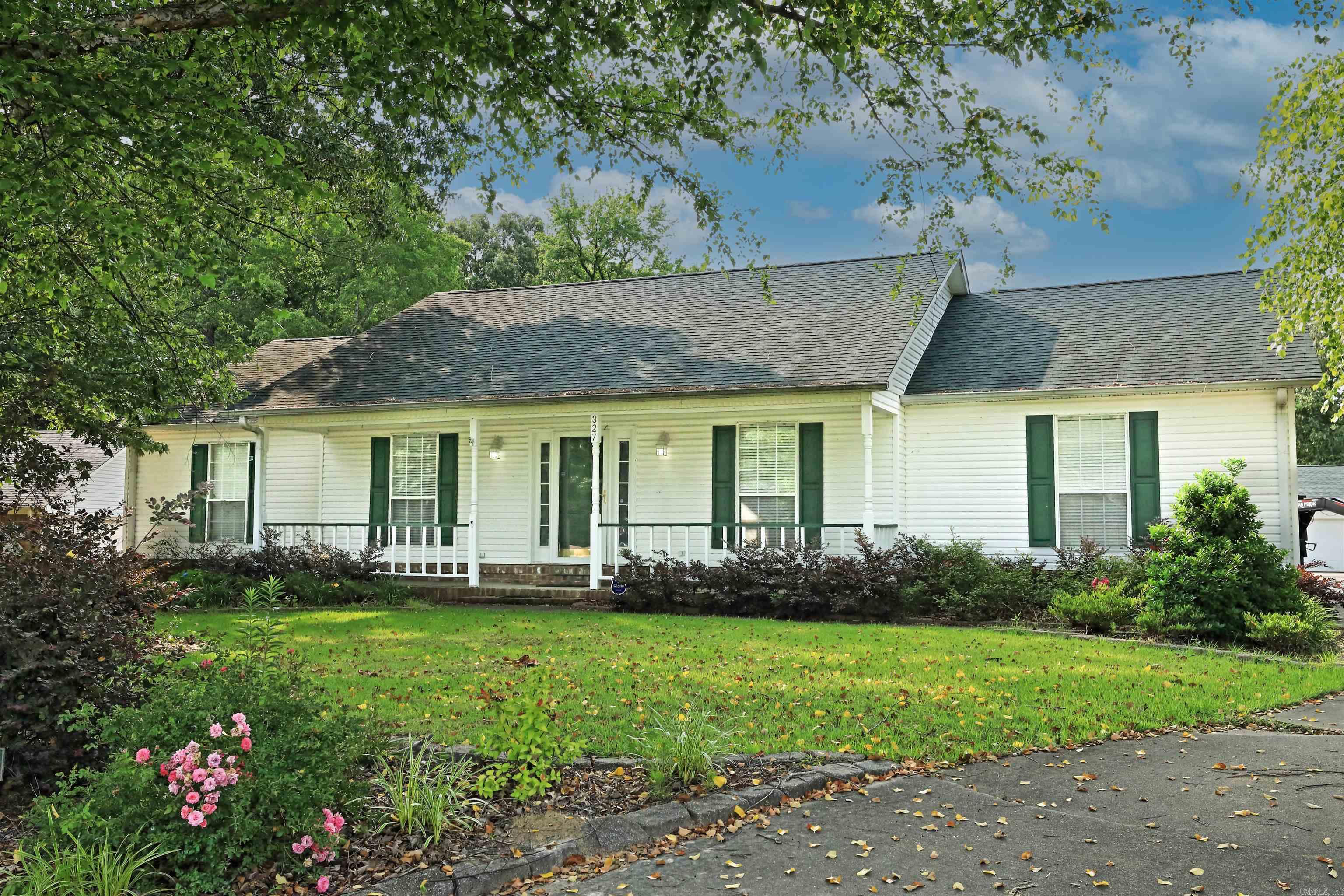 327  Regal Oaks  White Hall, AR