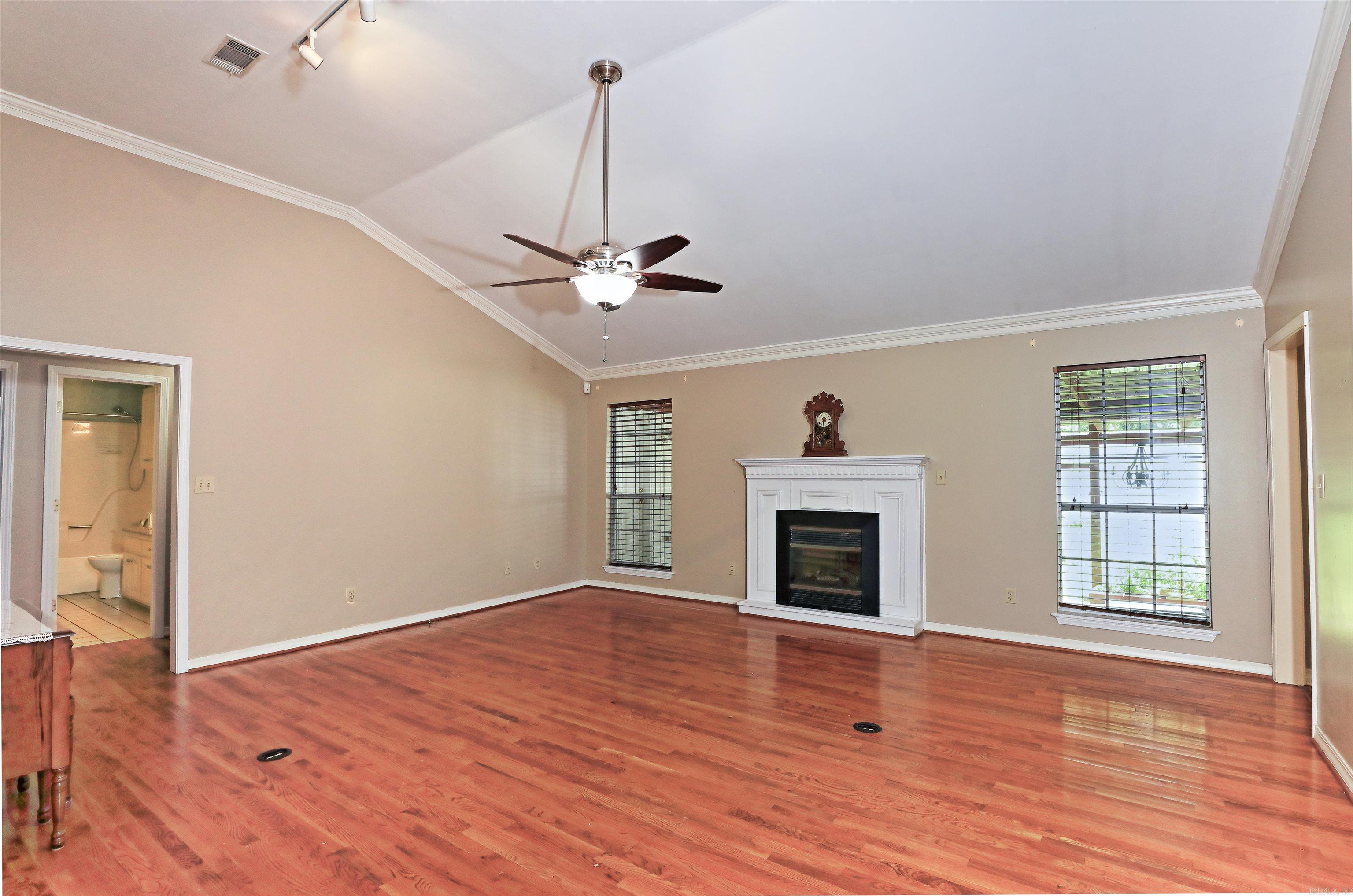 327  Regal Oaks  White Hall, AR