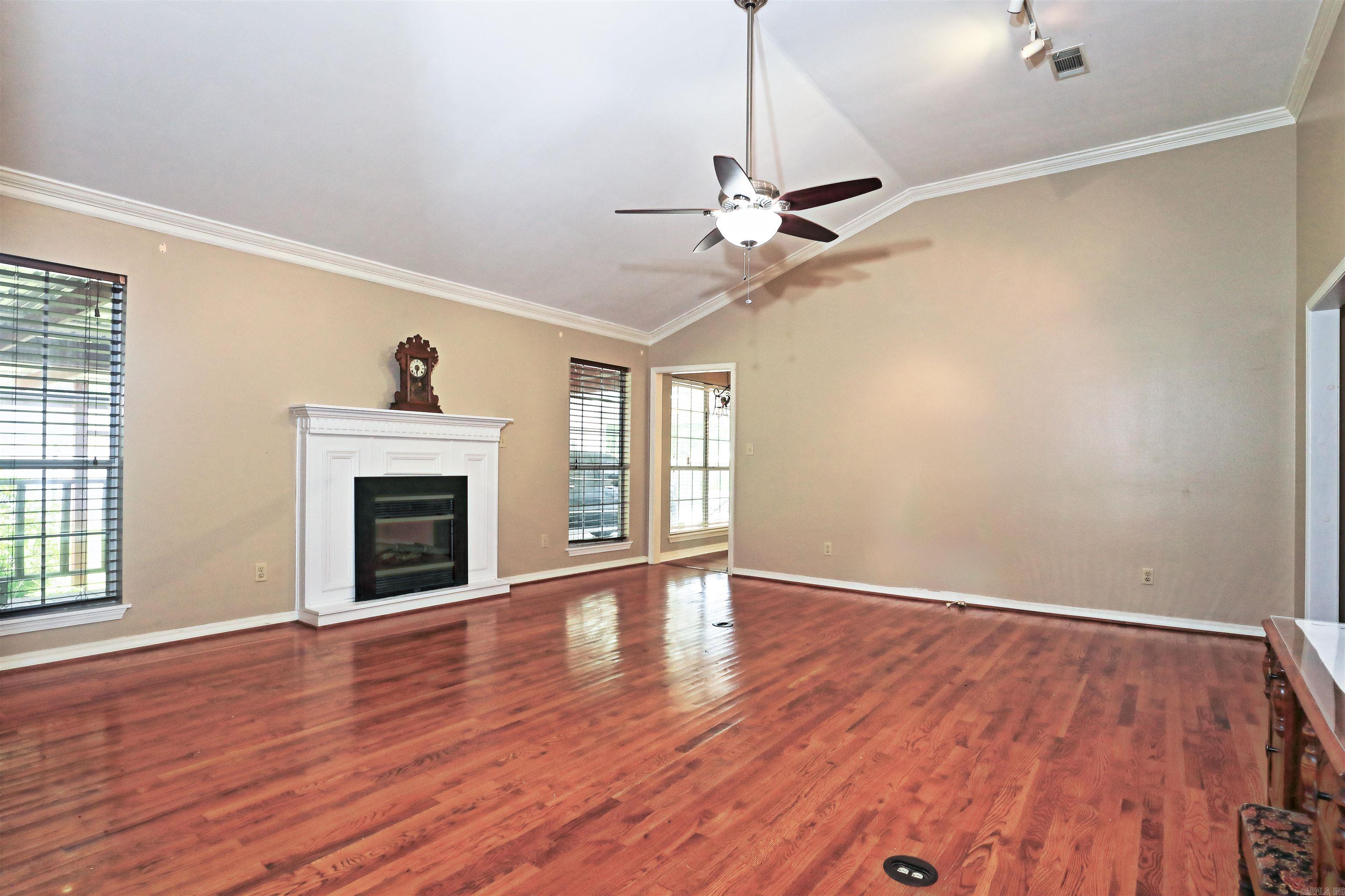327  Regal Oaks  White Hall, AR