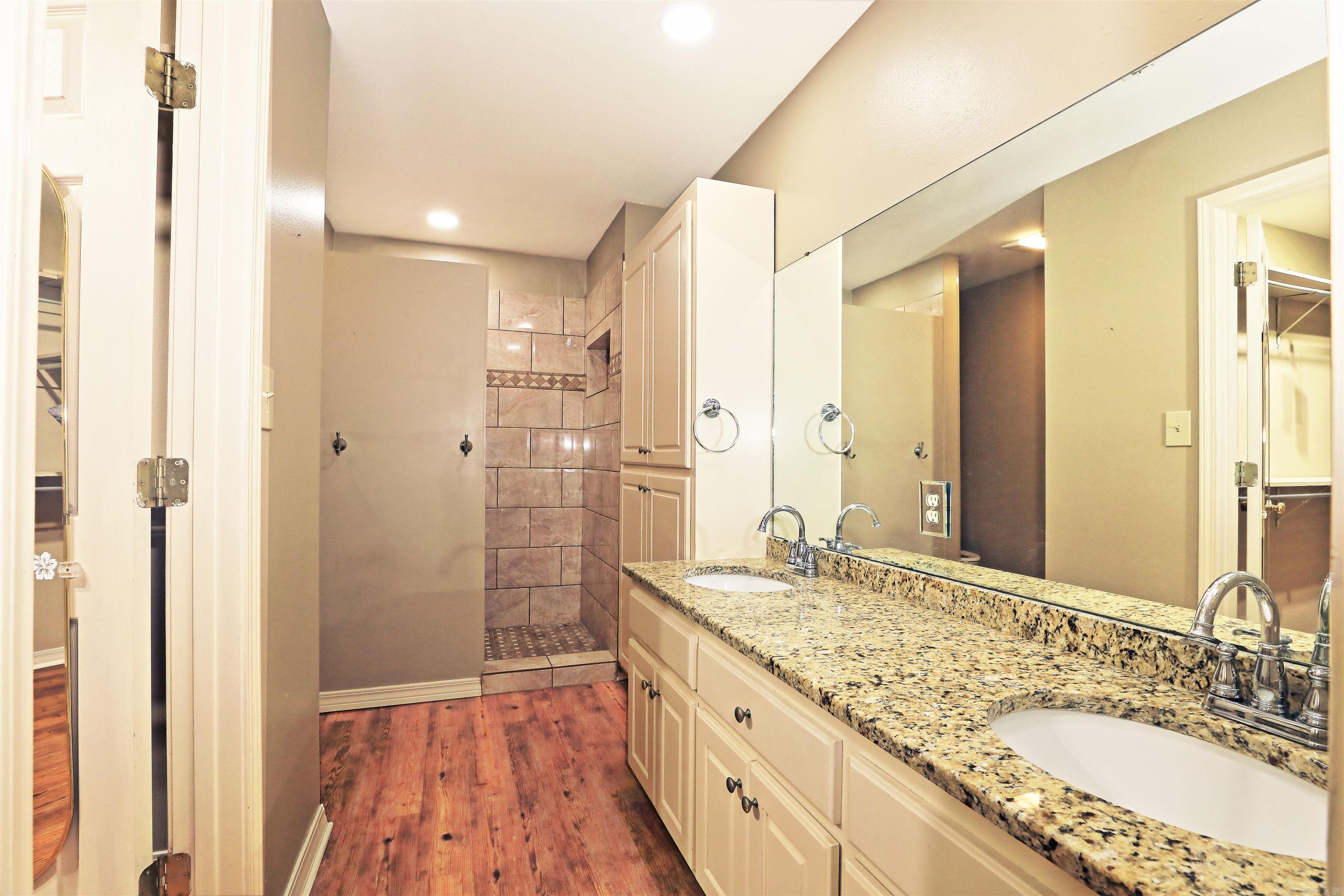 327  Regal Oaks  White Hall, AR