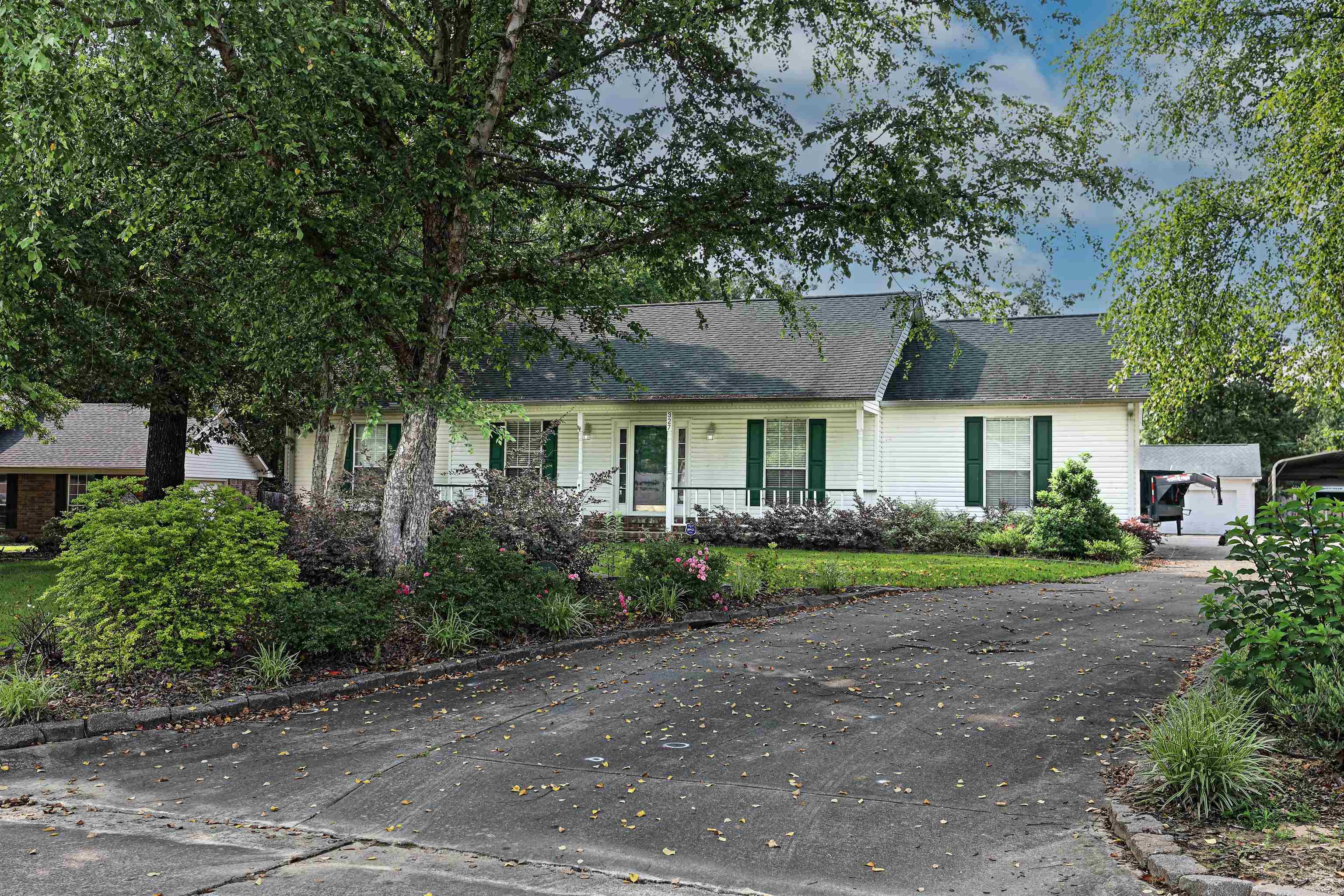 327  Regal Oaks  White Hall, AR