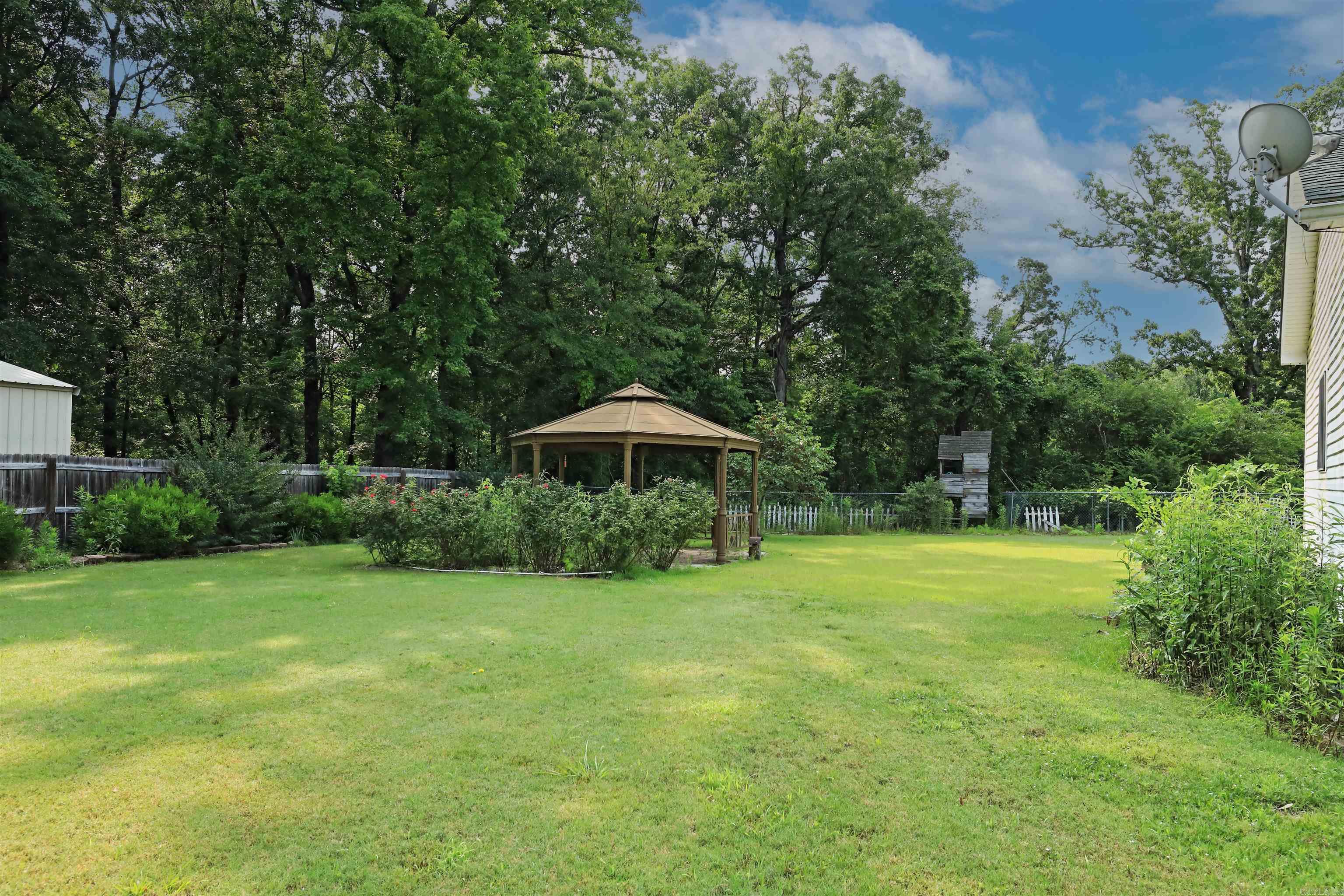 327  Regal Oaks  White Hall, AR