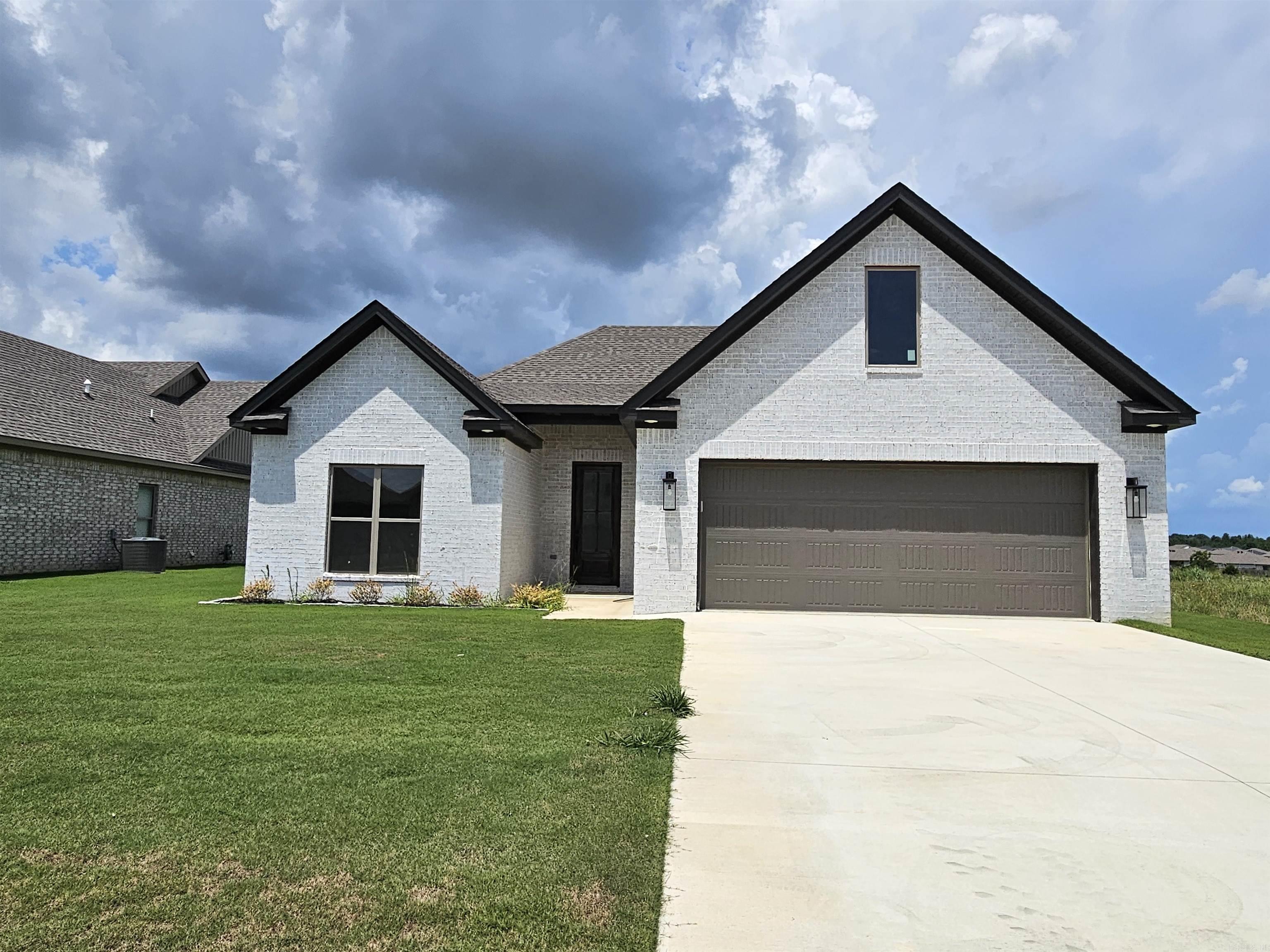125 Hidden Creek Drive