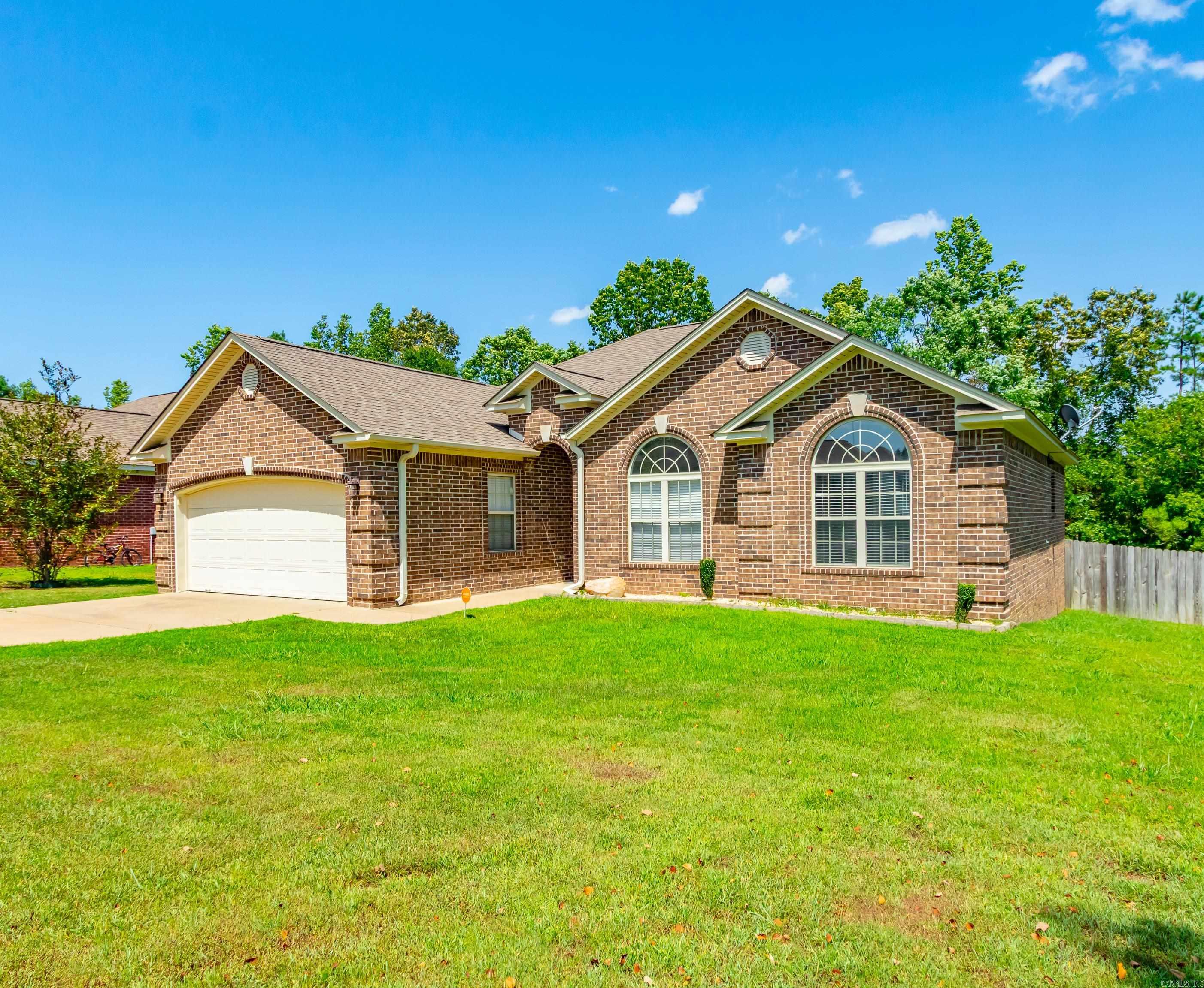 1019 EVENING SUNSET Circle Redfield, AR 72132
