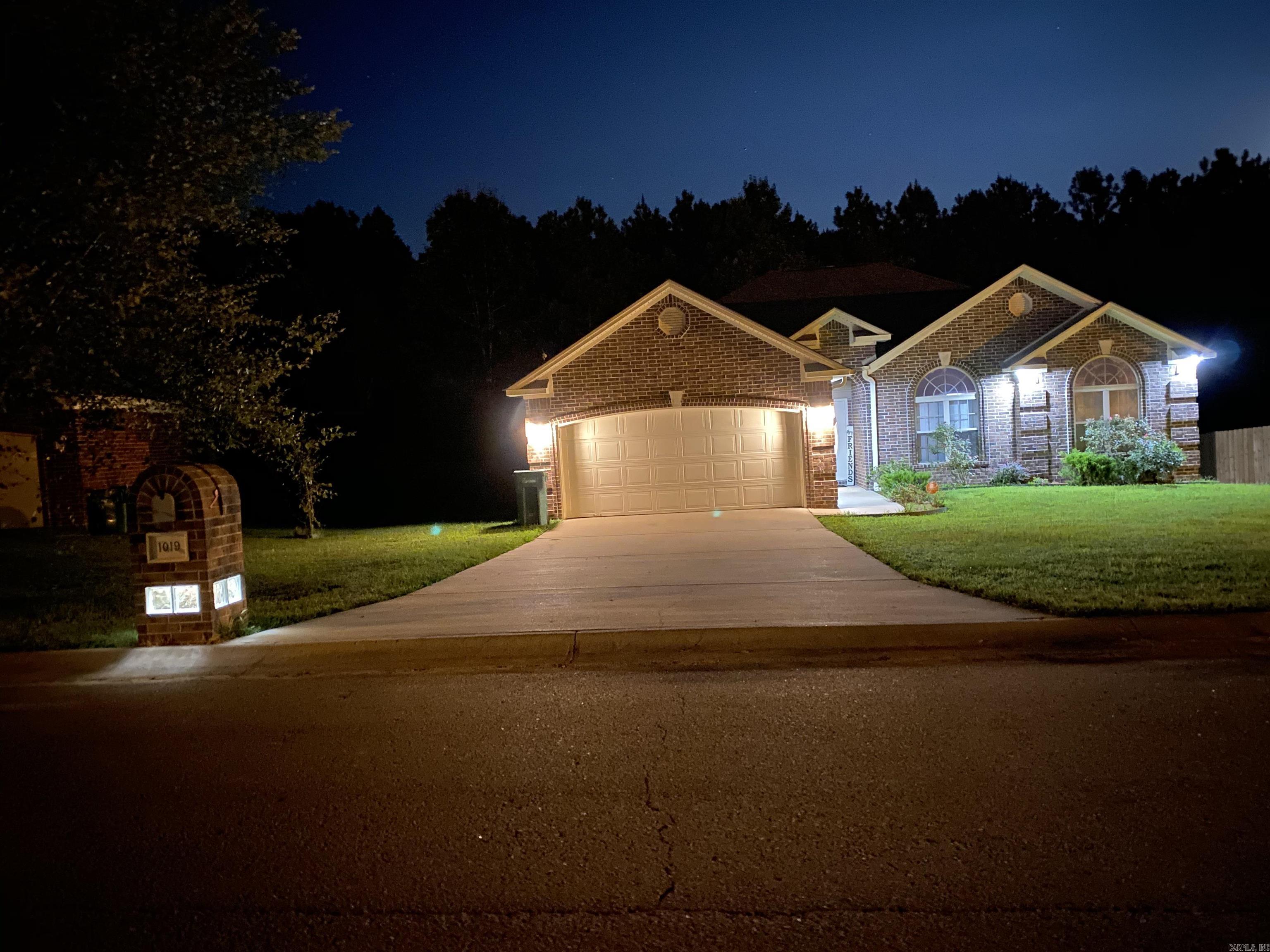 1019 EVENING SUNSET Circle Redfield, AR 72132