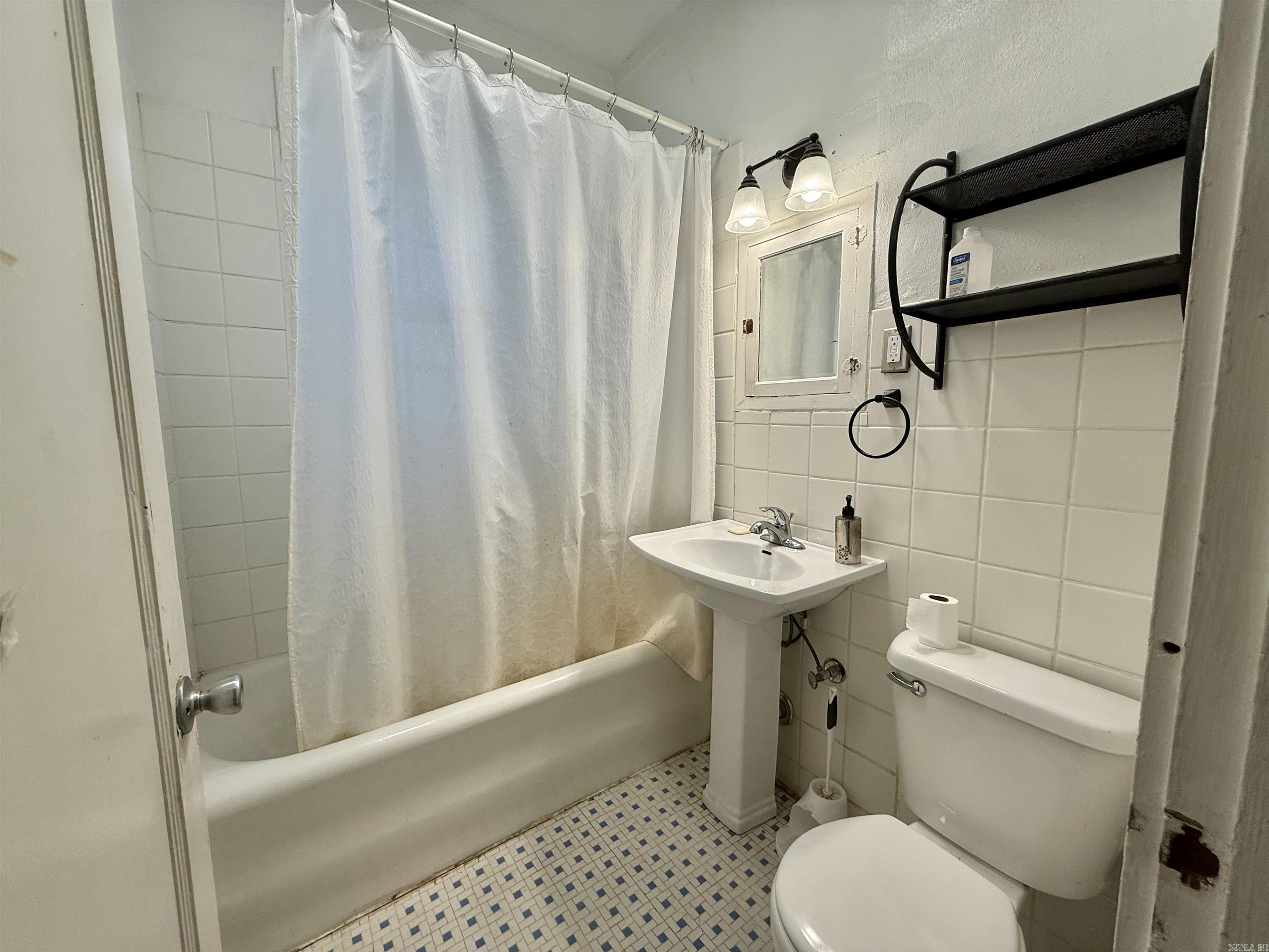 249  Garland  Hot Springs, AR