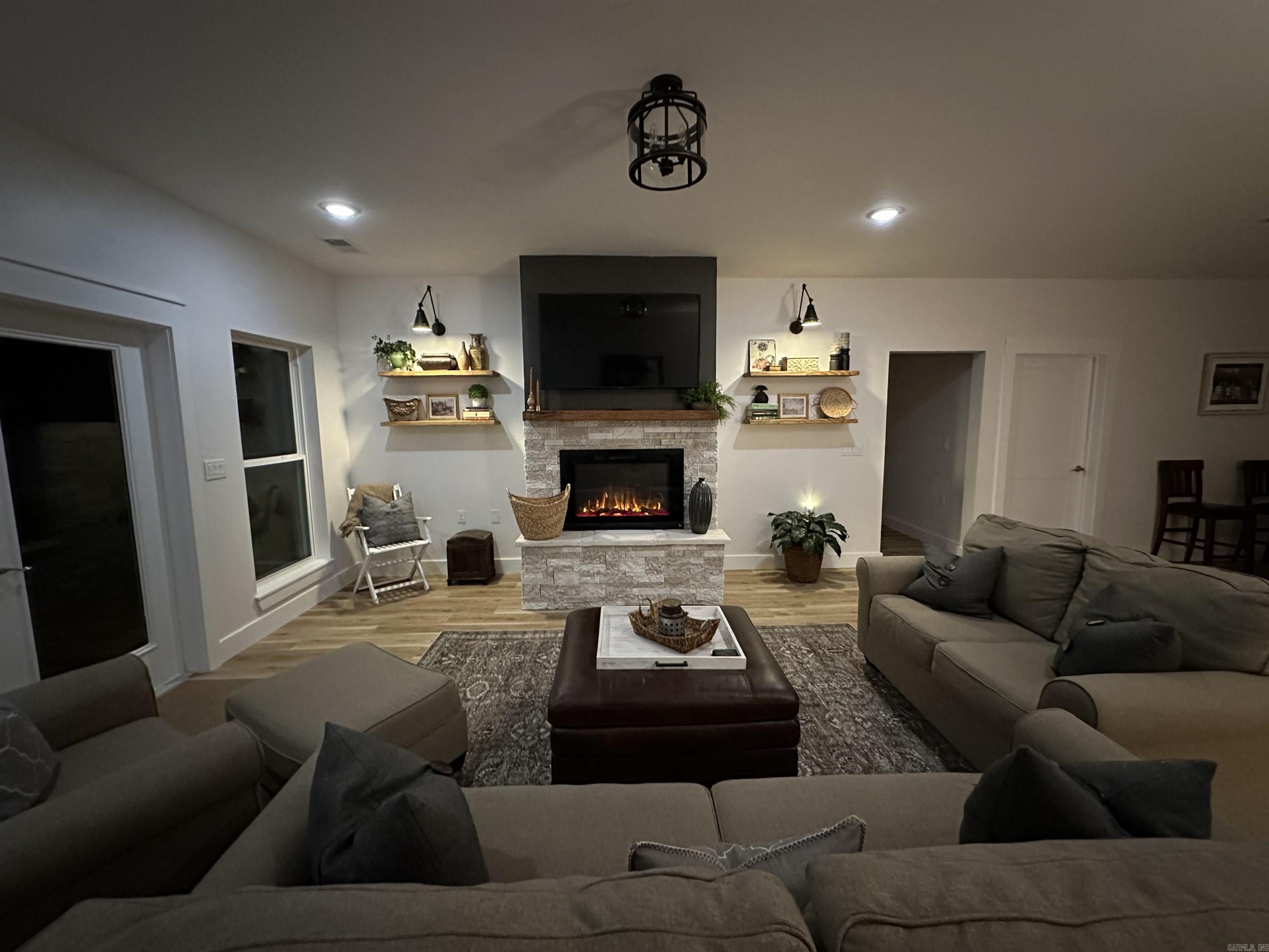 500  Island Shores Dr.  Drasco, AR