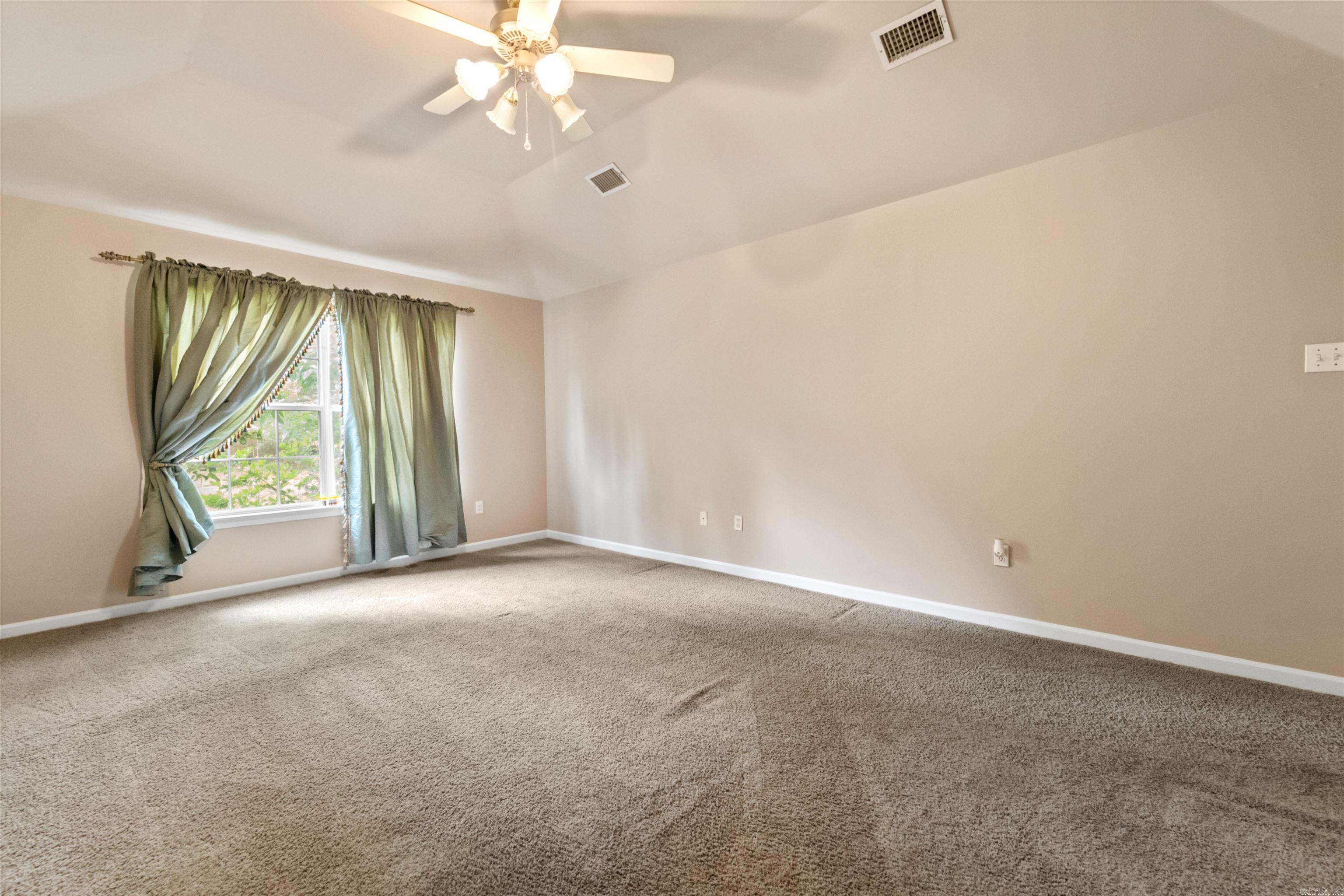 15  Diamond Dr  Cabot, AR