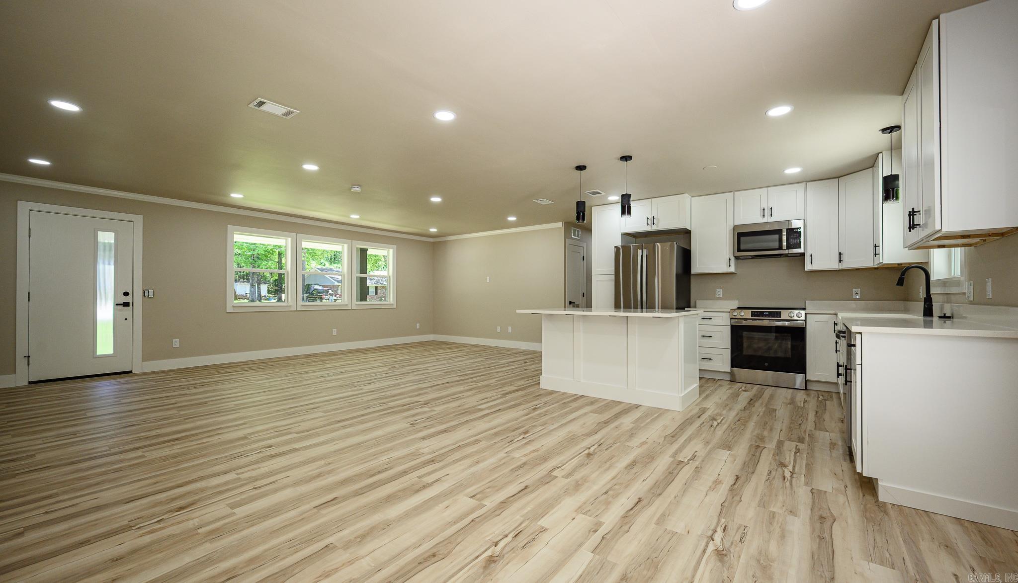 306  Gary Dr.  Mena, AR