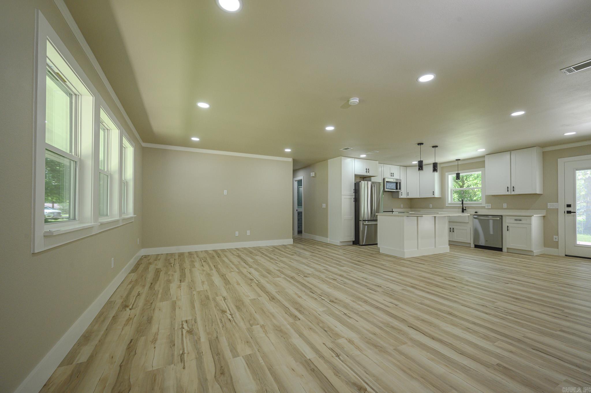 306  Gary Dr.  Mena, AR