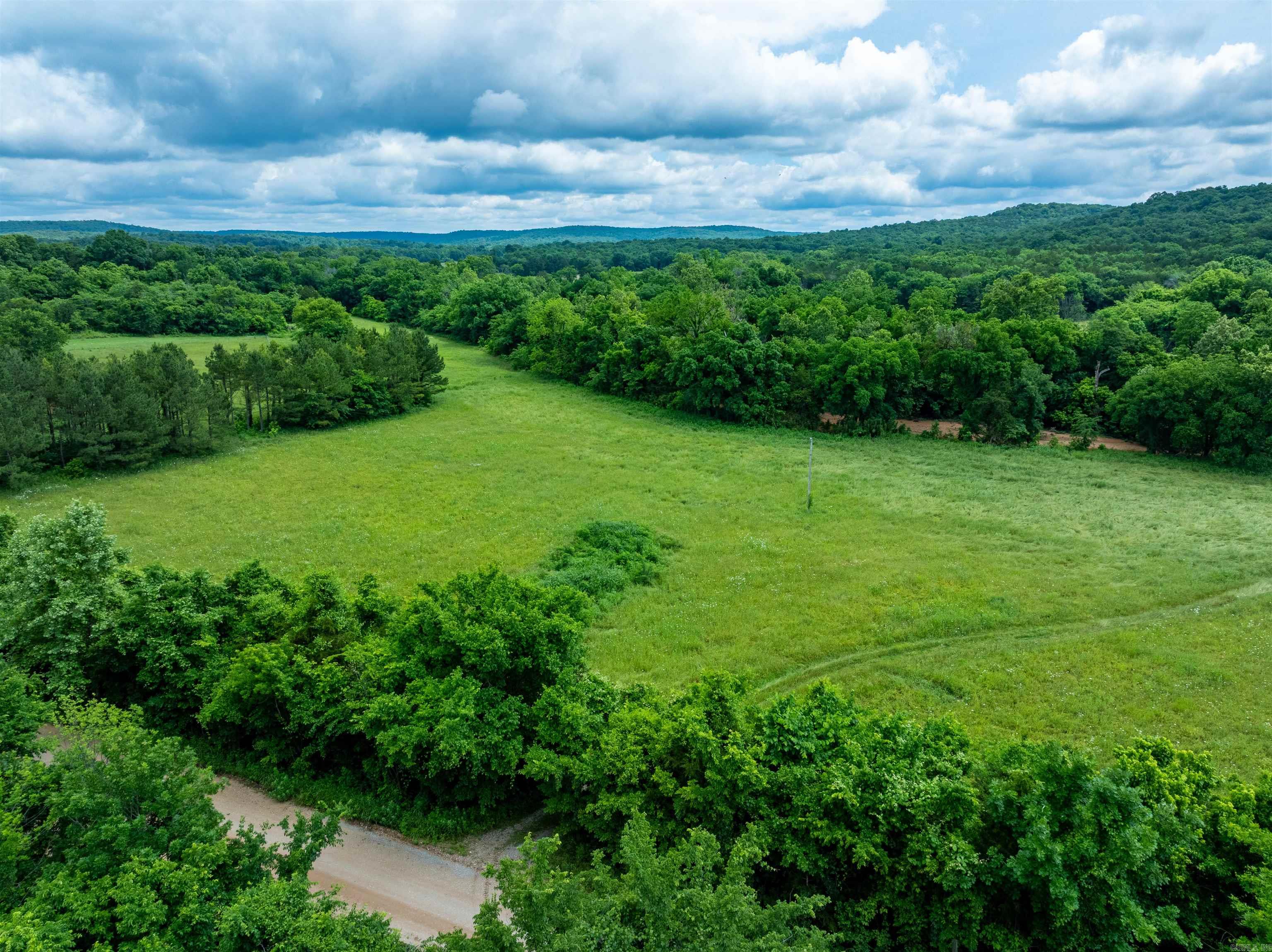 o  Mill Creek  Smithville, AR
