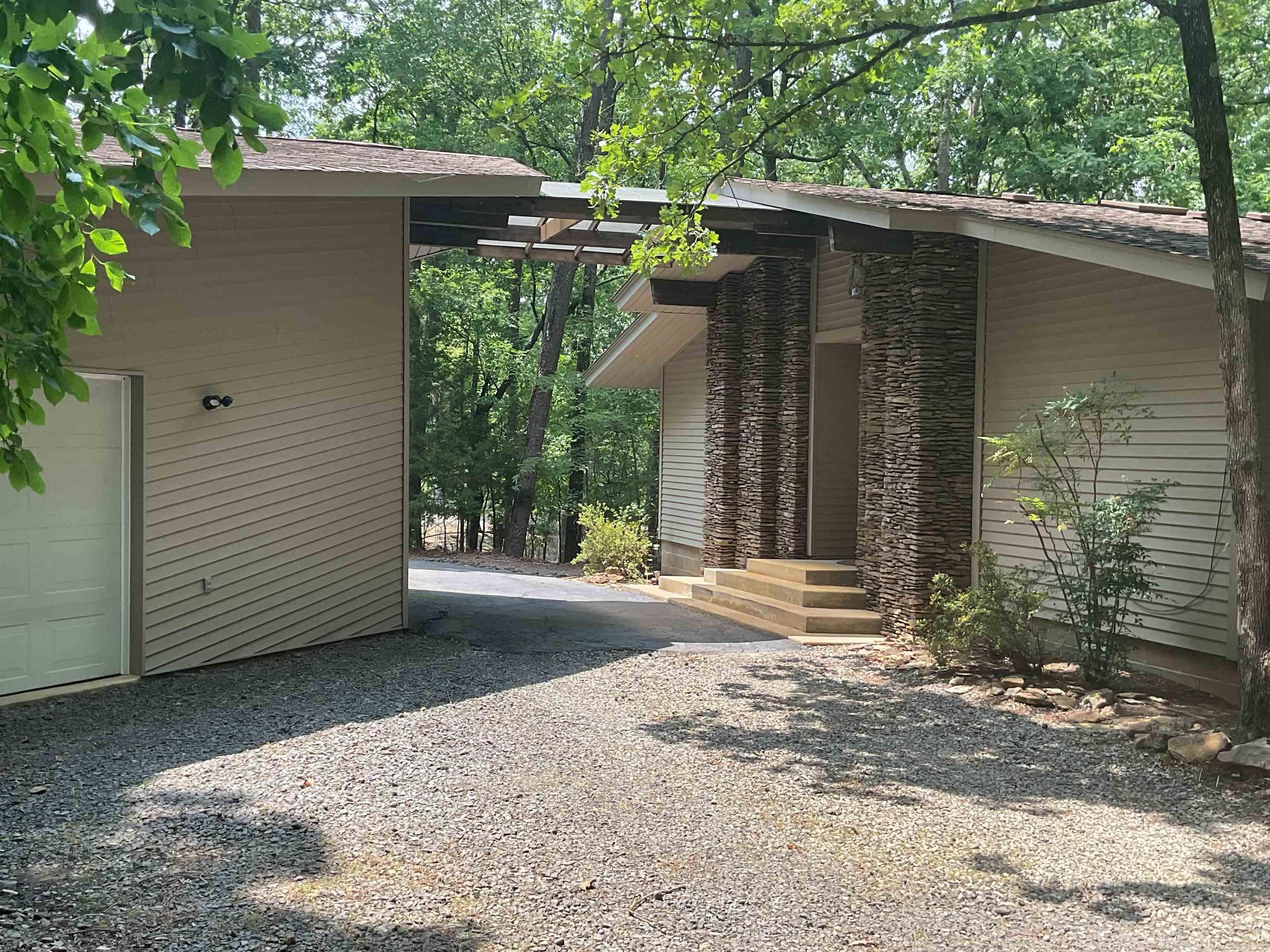 935  Christopher  Quitman, AR