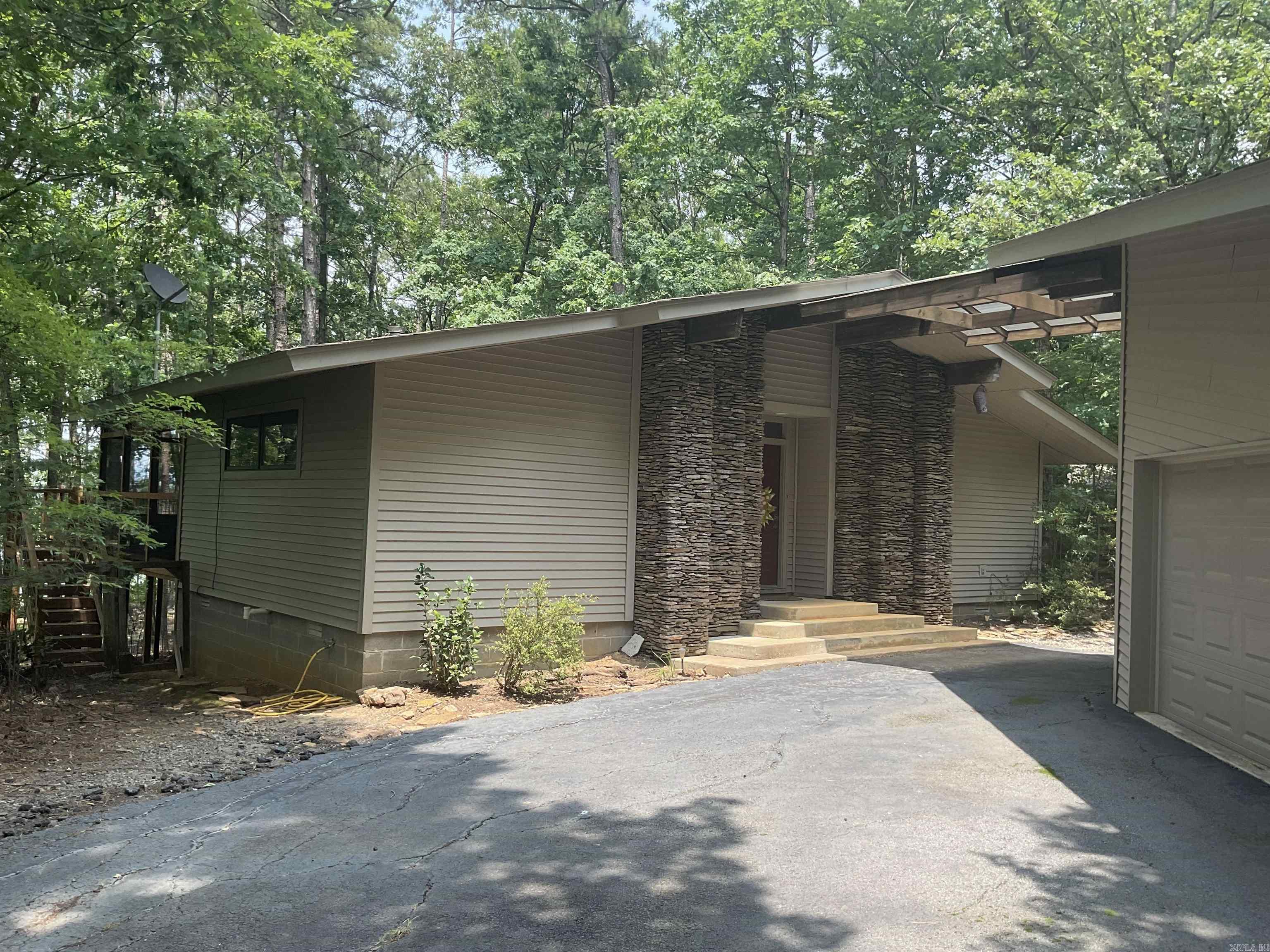 935  Christopher  Quitman, AR