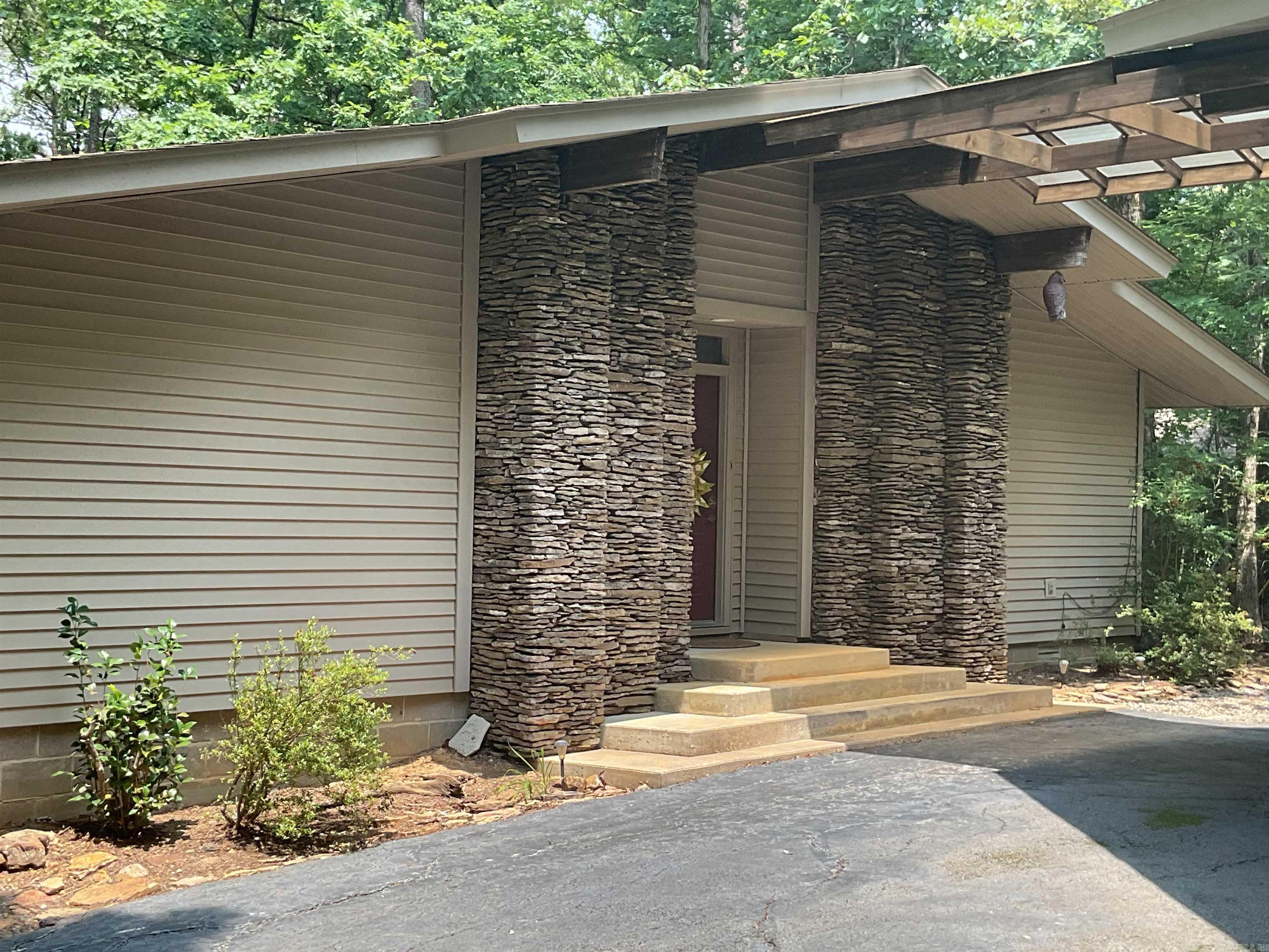 935  Christopher  Quitman, AR