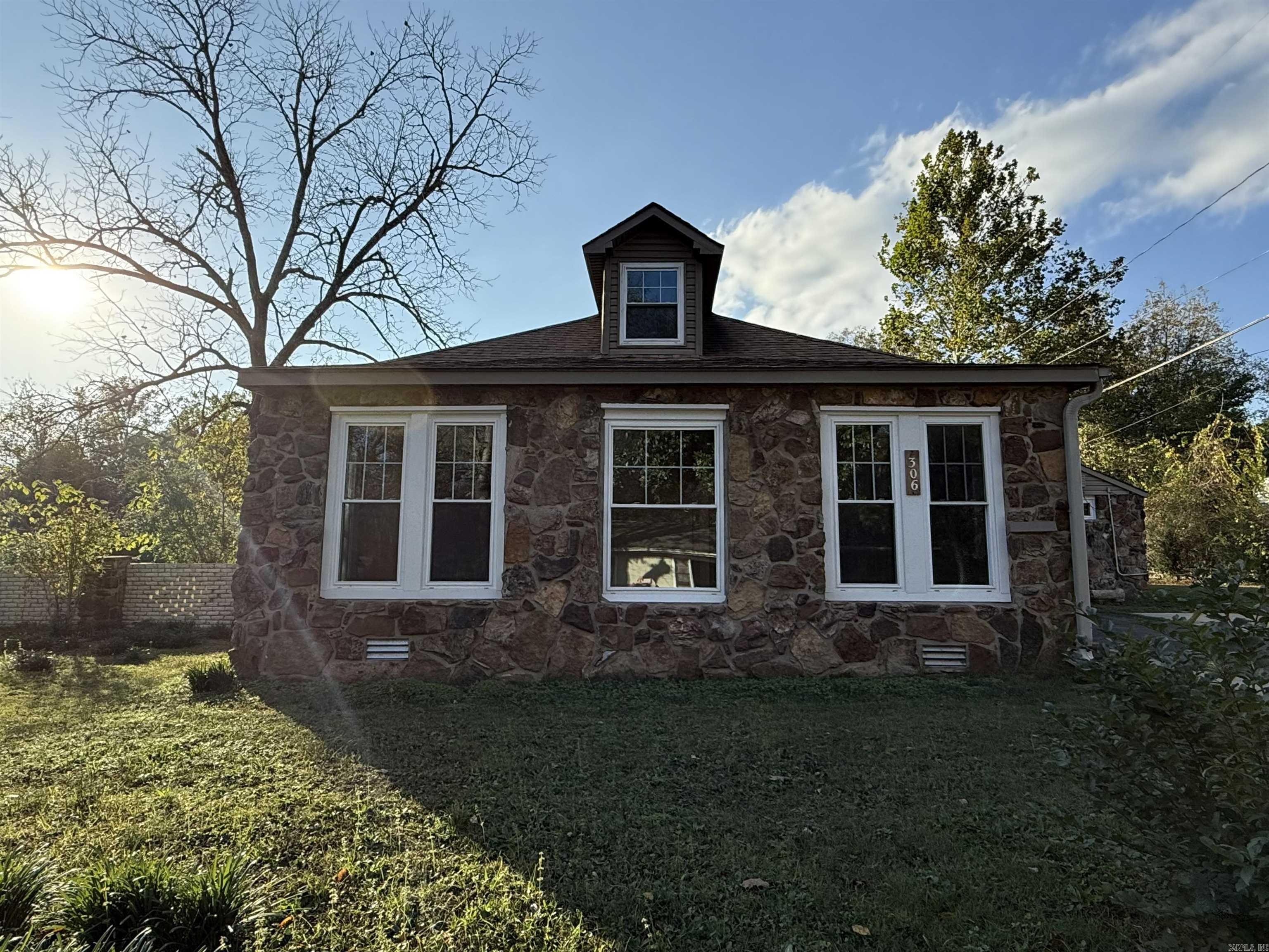 306 S 4th  Heber Springs, AR