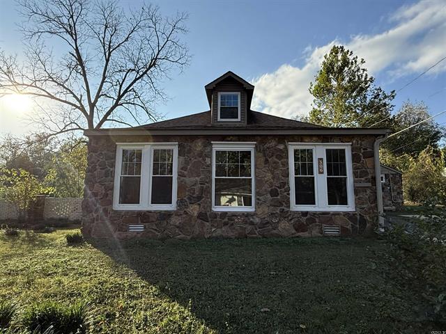 306 S 4th  Heber Springs, AR