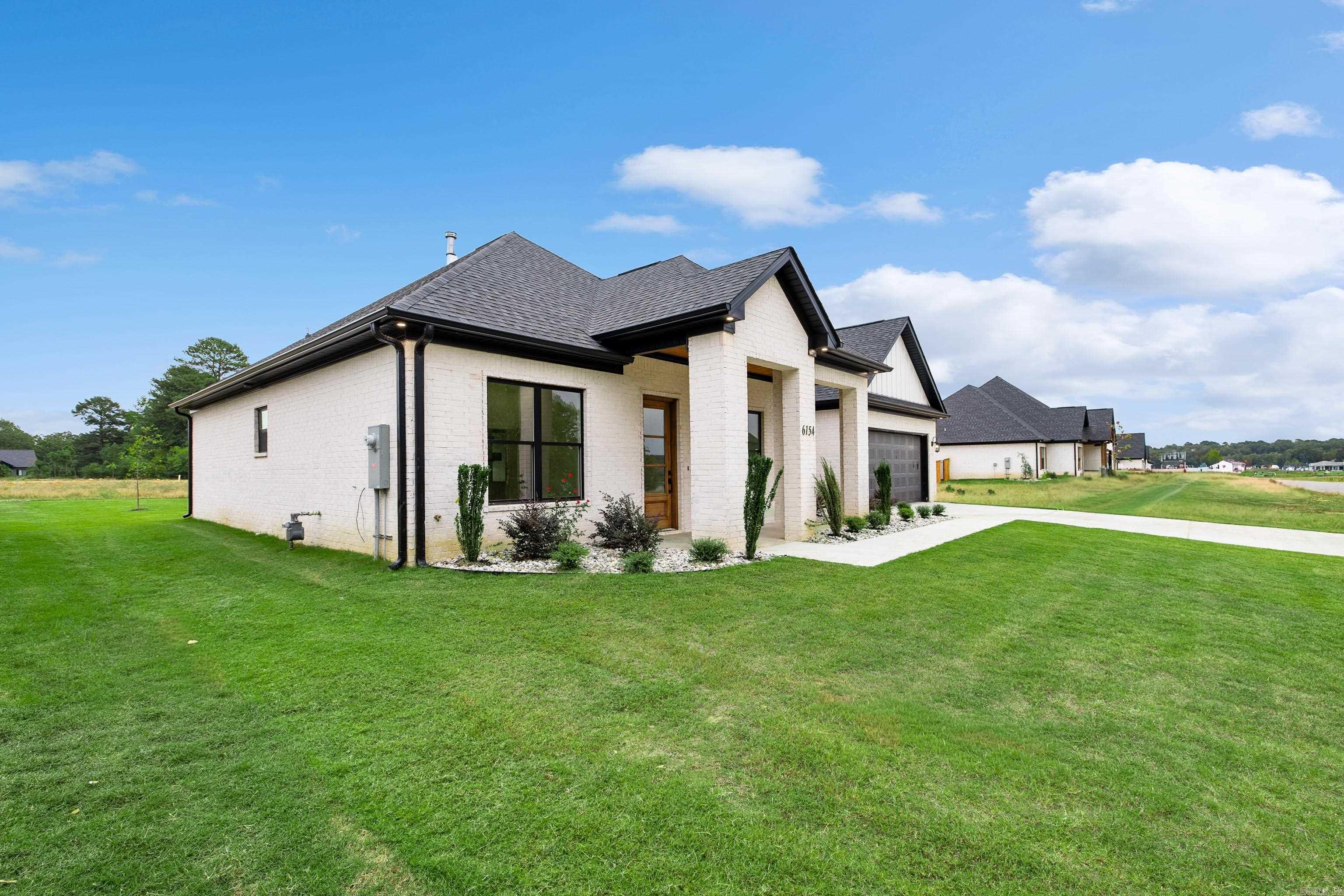 6154 Majestic Waters  Alexander, AR