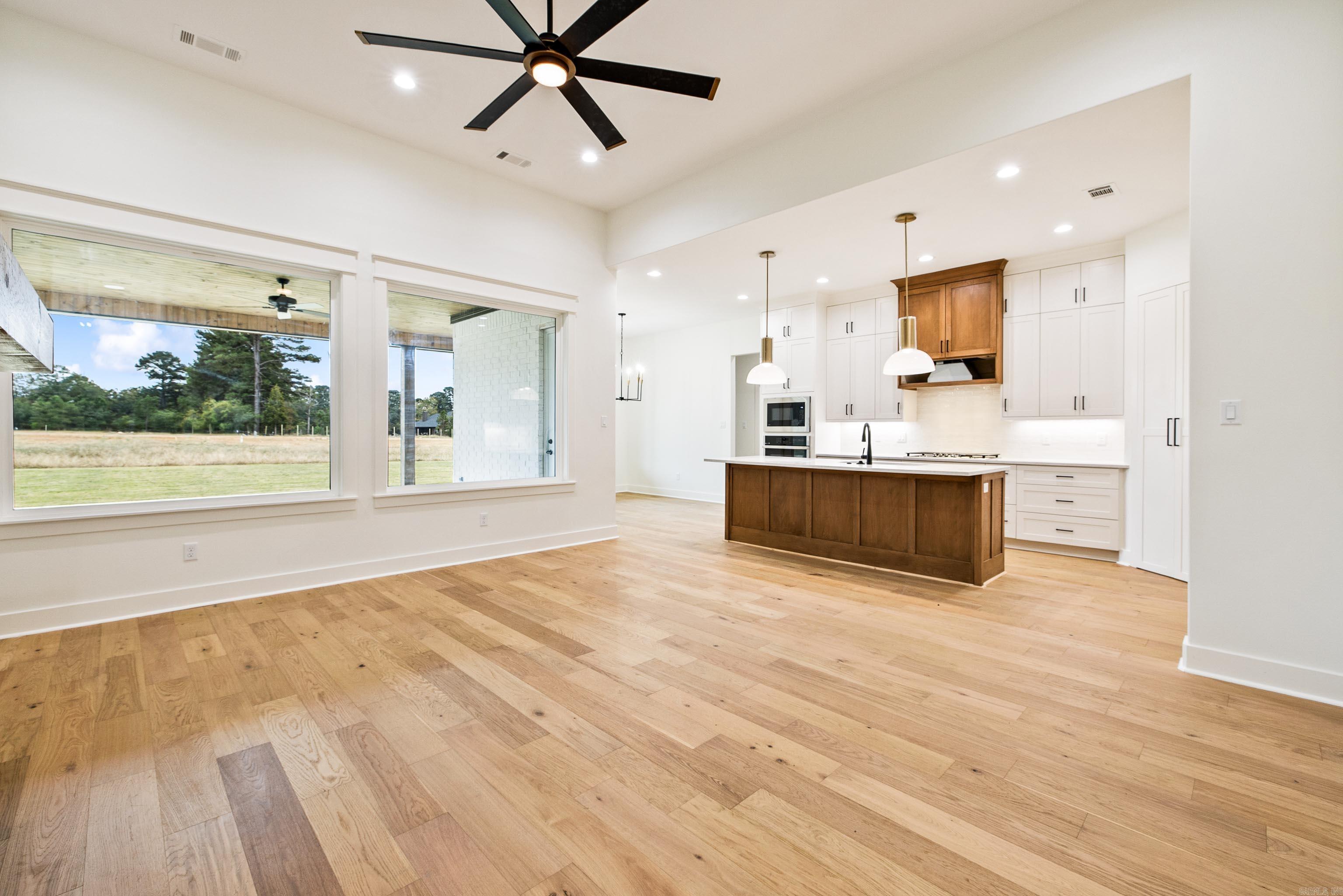 6154 Majestic Waters  Alexander, AR