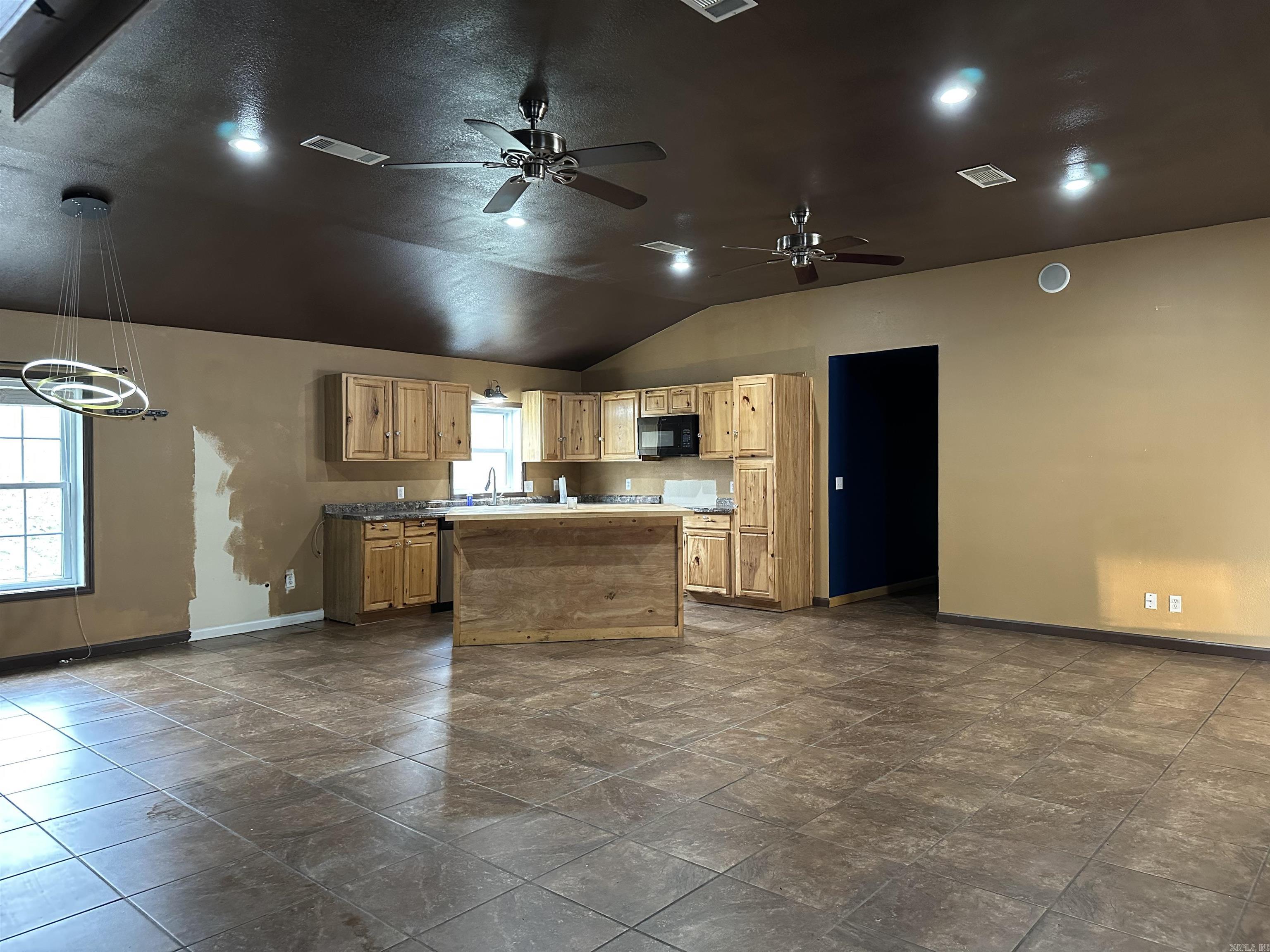 315  Cadillac Pt  Hot Springs, AR