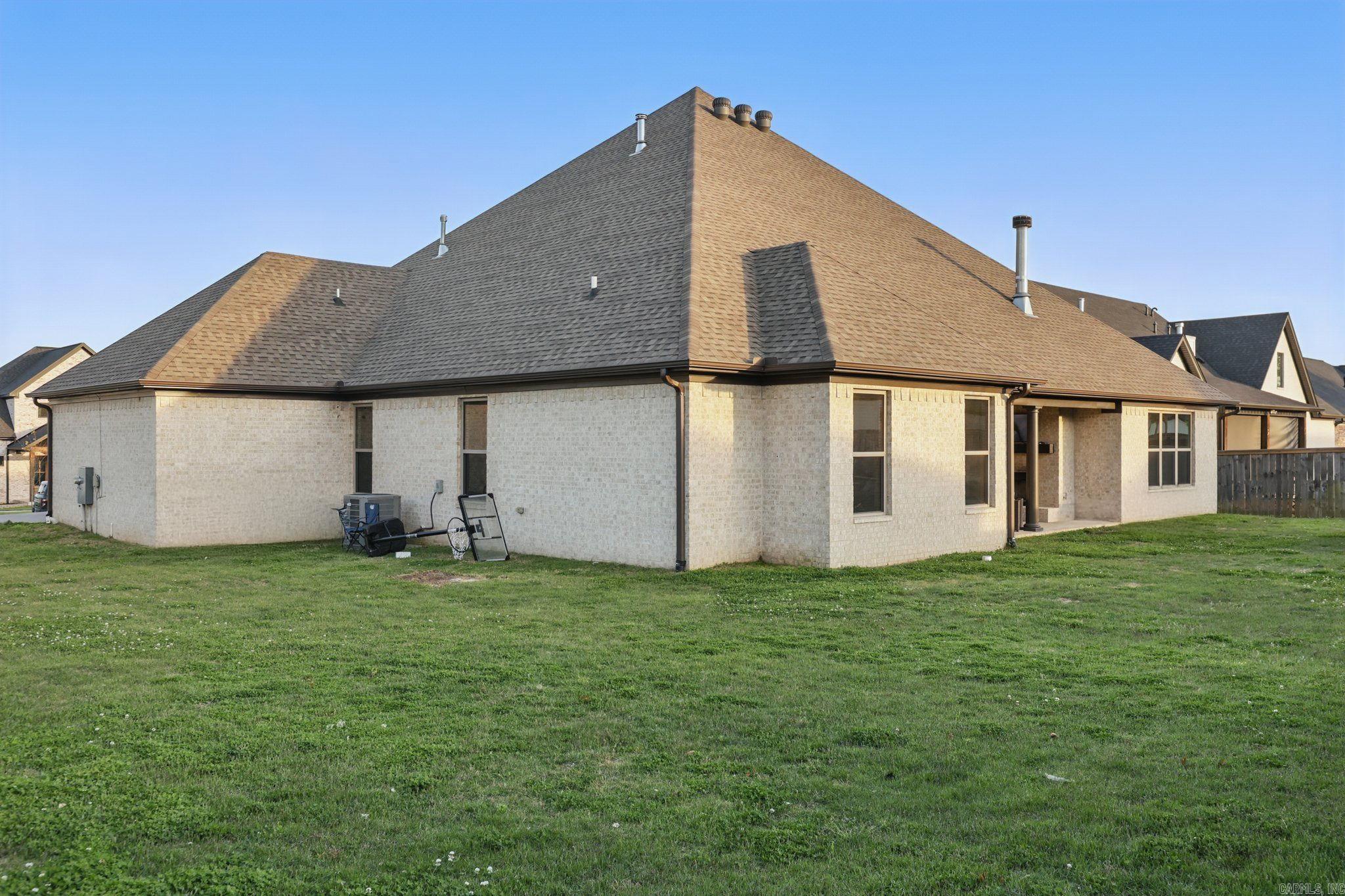 7429  Lake Point Circle  Benton, AR