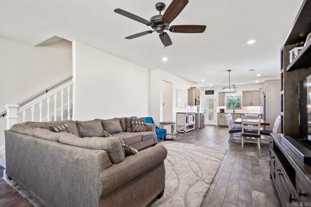 1103  Grand Teton Dr  Benton, AR