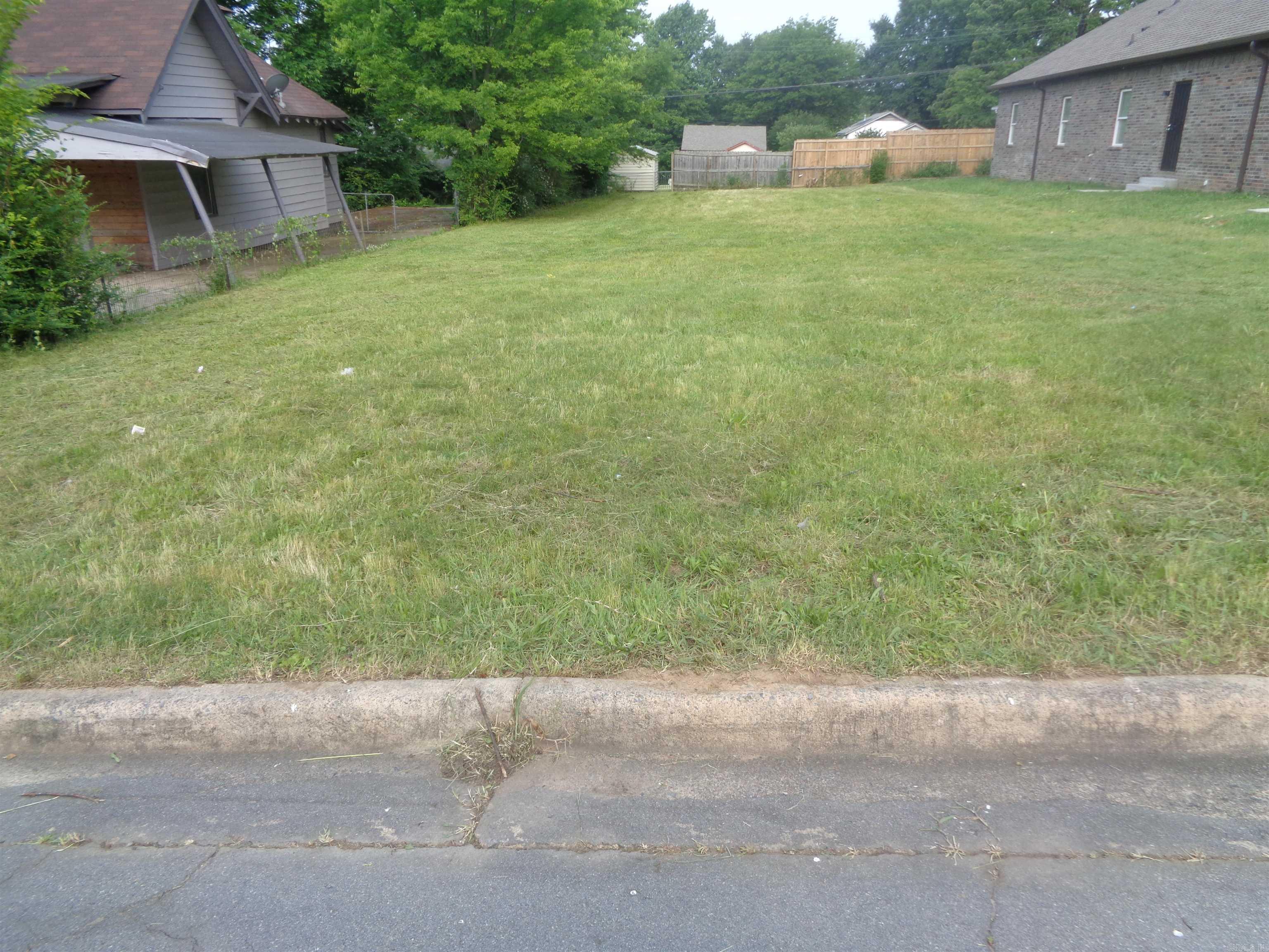 3008 S Izard  Little Rock, AR