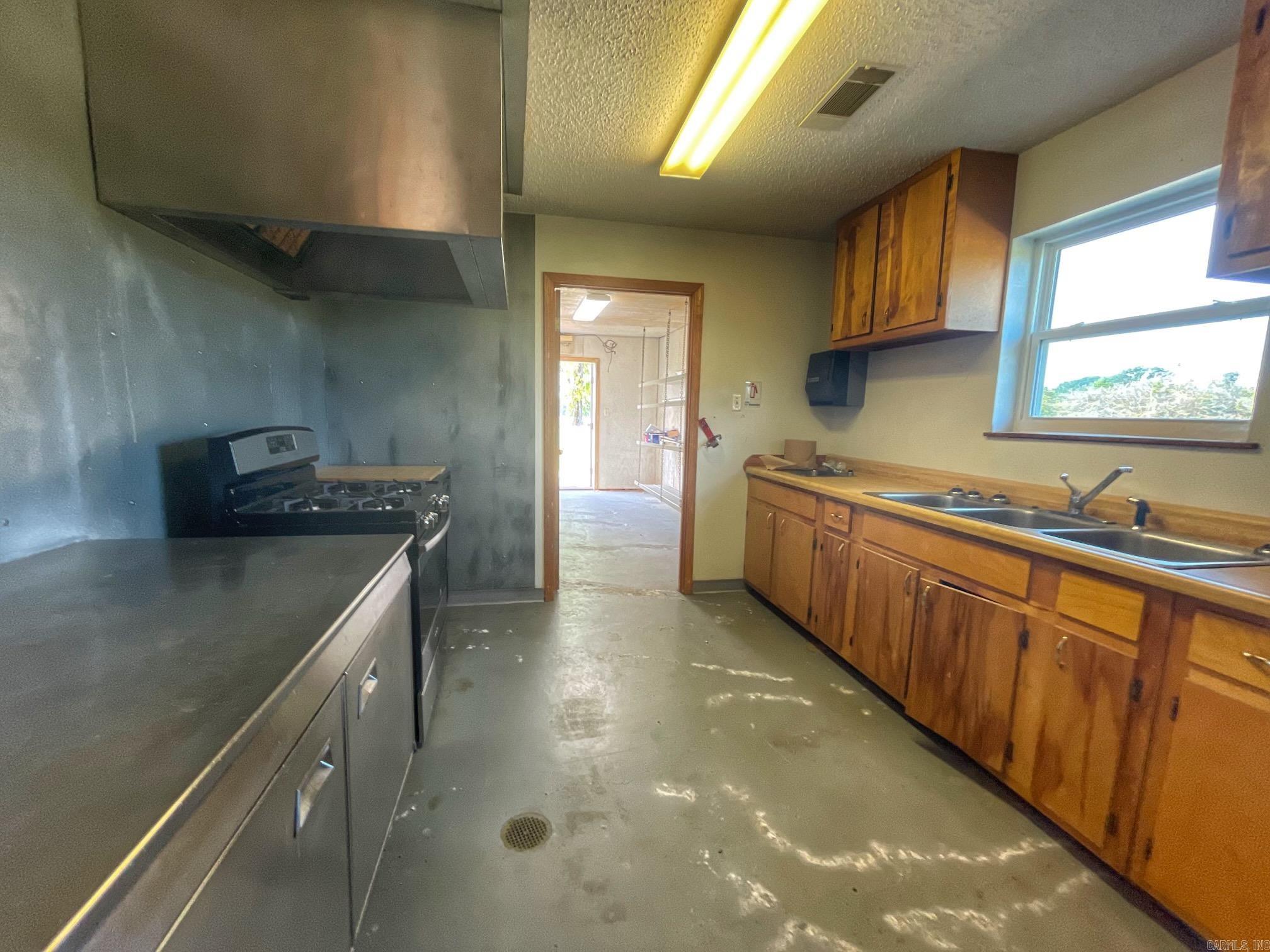 660  Pine Ridge  Pottsville, AR