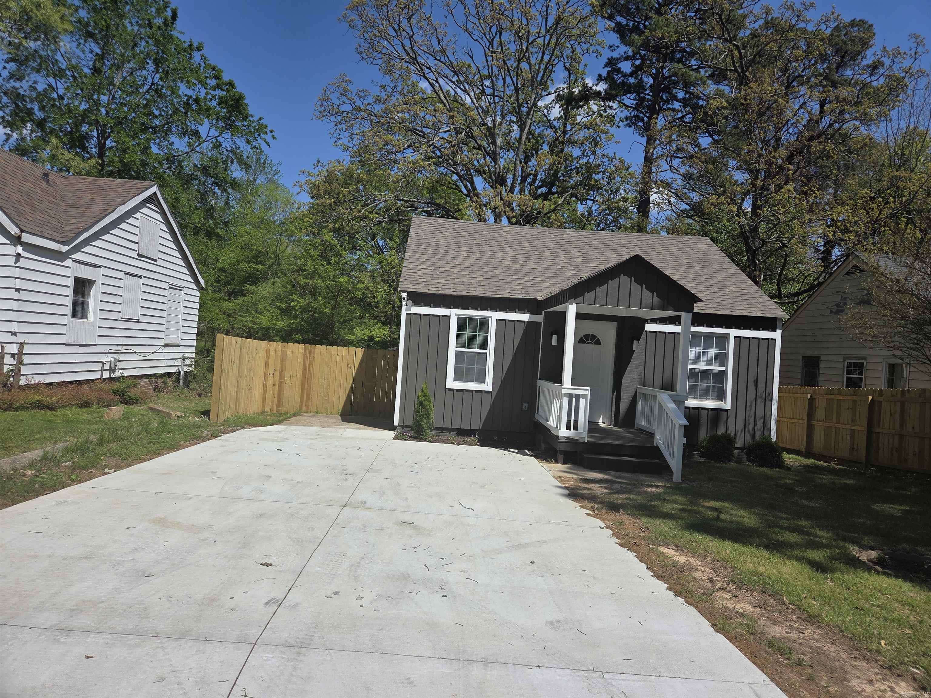 4518 W 25th  Little Rock, AR