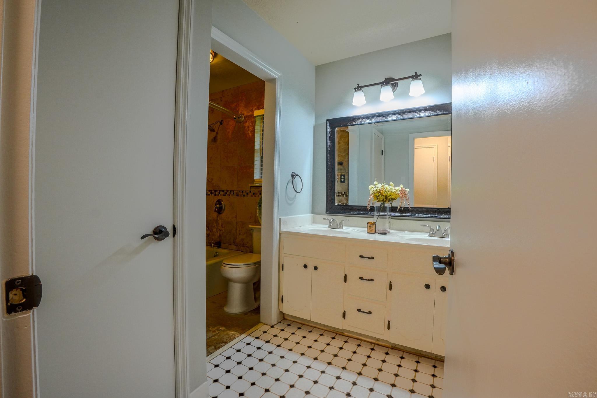 2318  Breckenridge  Little Rock, AR