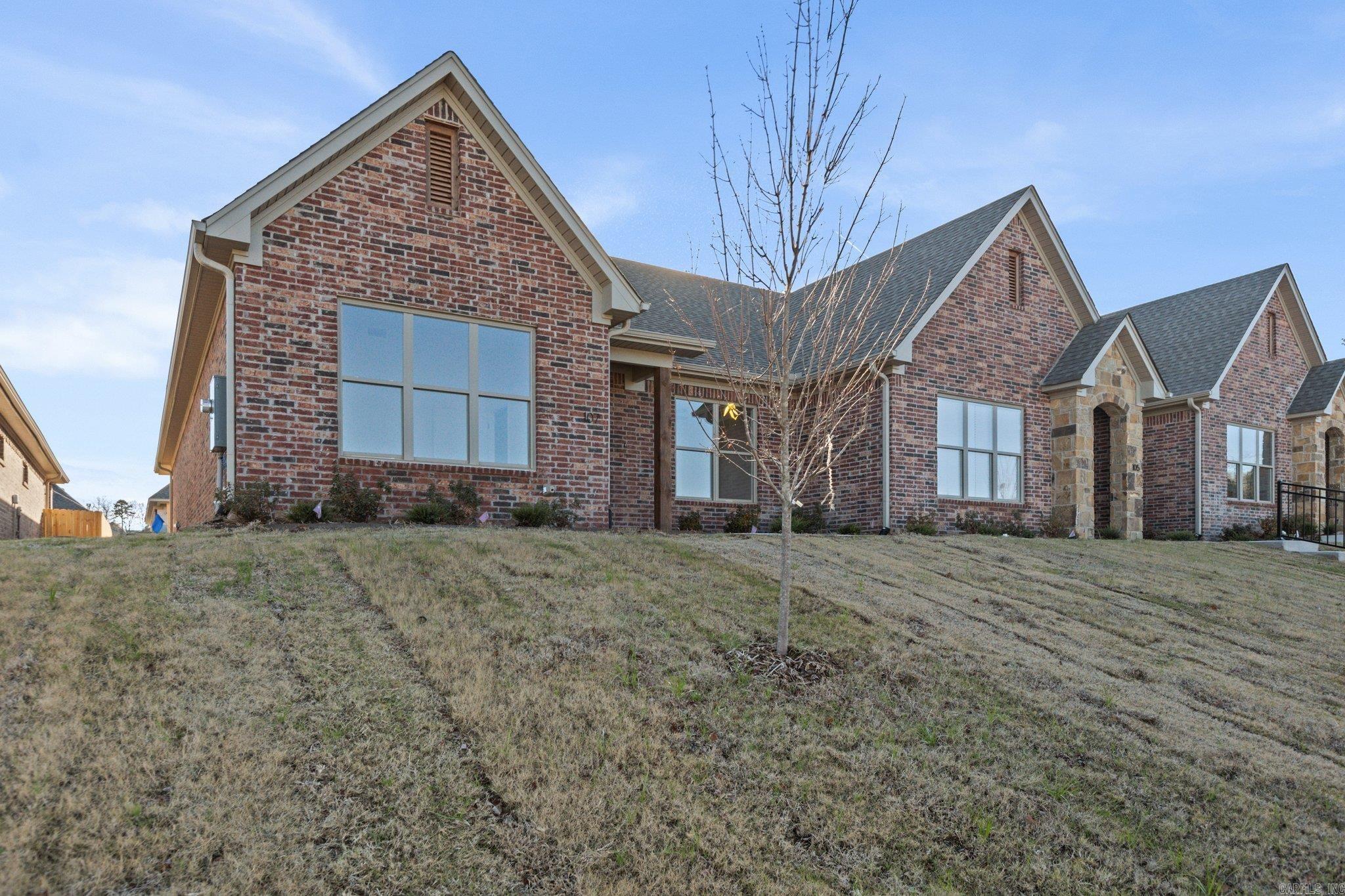 107  Edgewood  Little Rock, AR