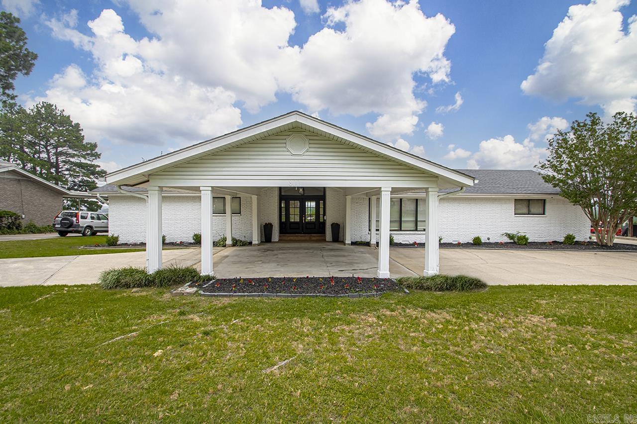 800  Cherry Hill  North Little Rock, AR
