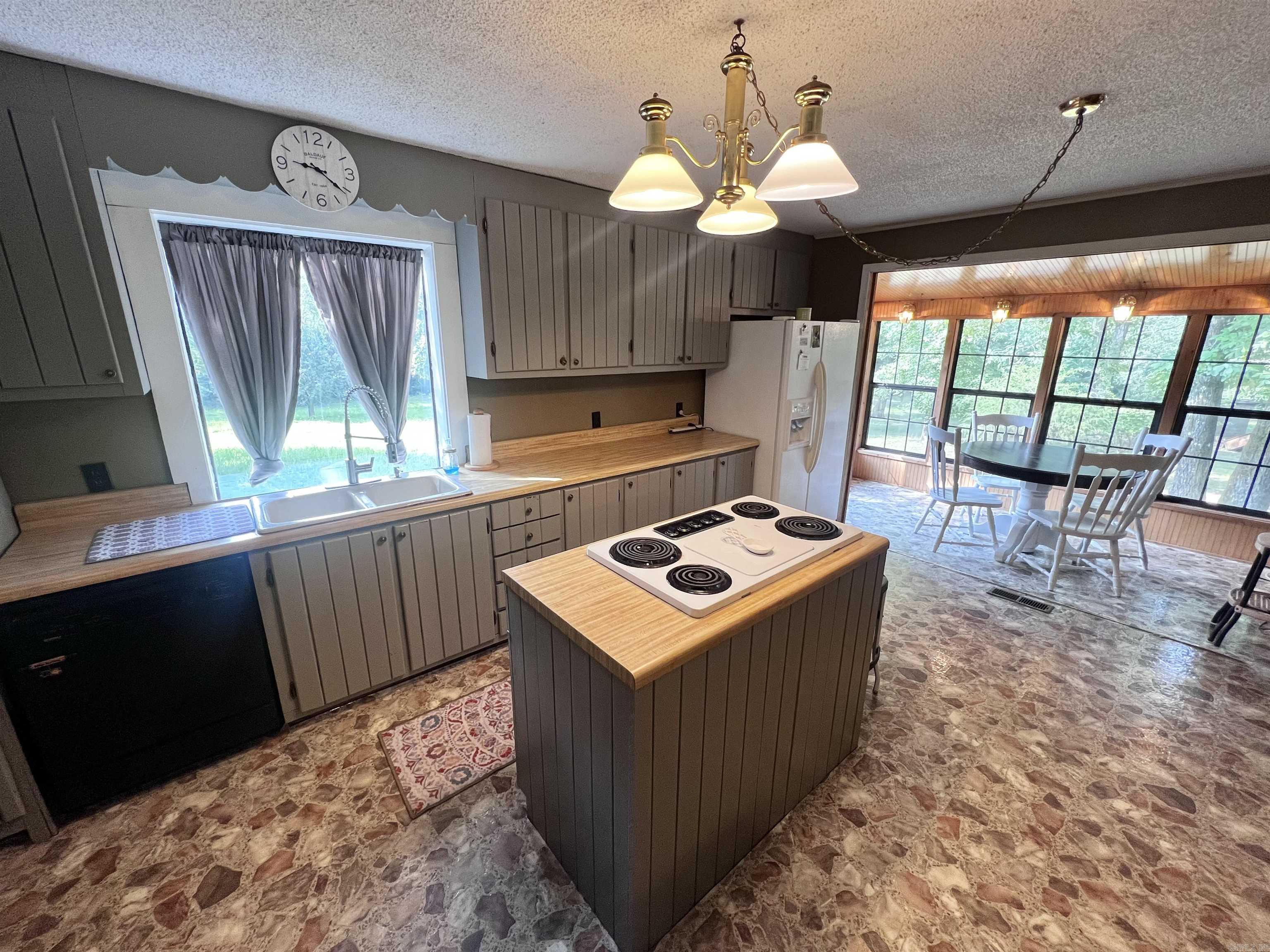 1695  Chicot Trail  Bismarck, AR