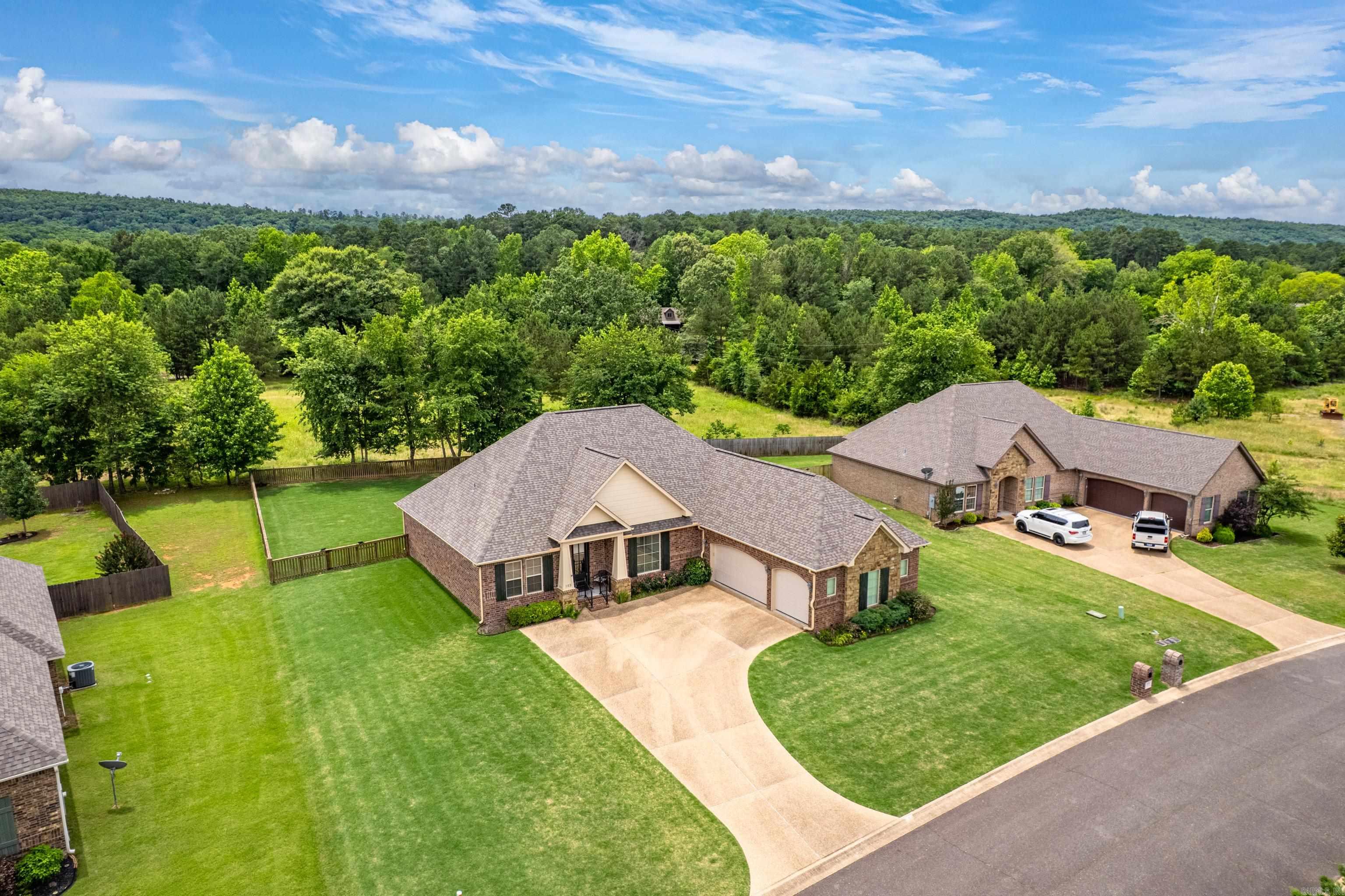 155  Glencairn  Hot Springs, AR