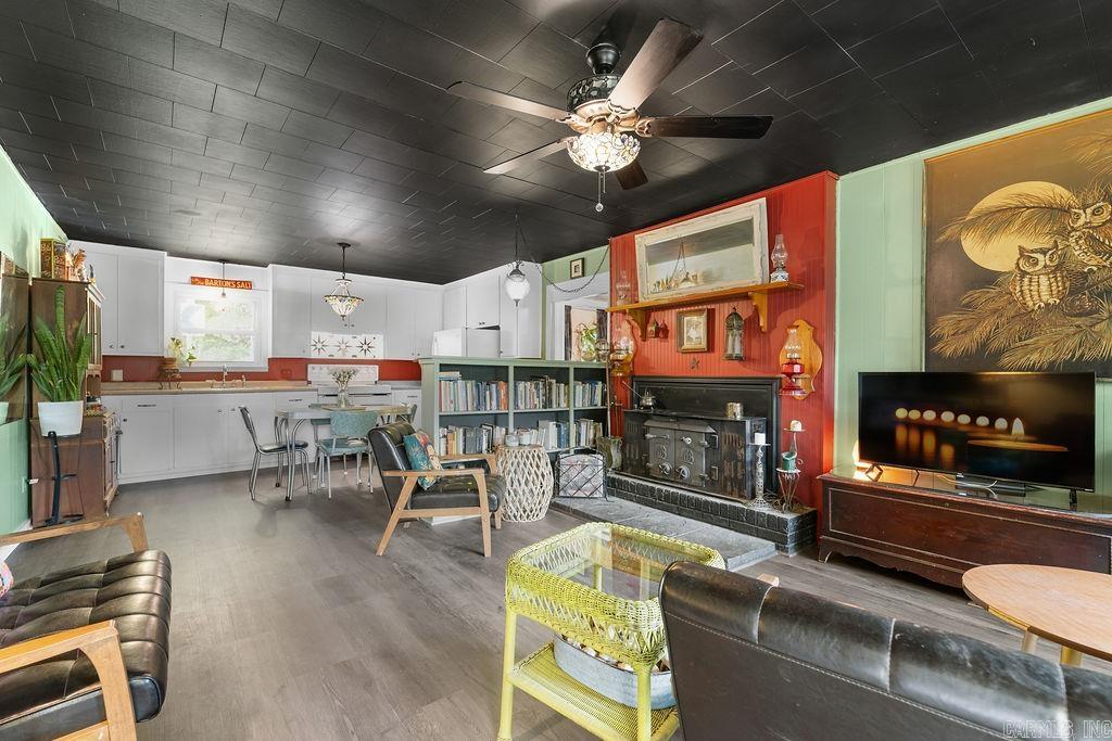 3848  Highway 95  Clinton, AR