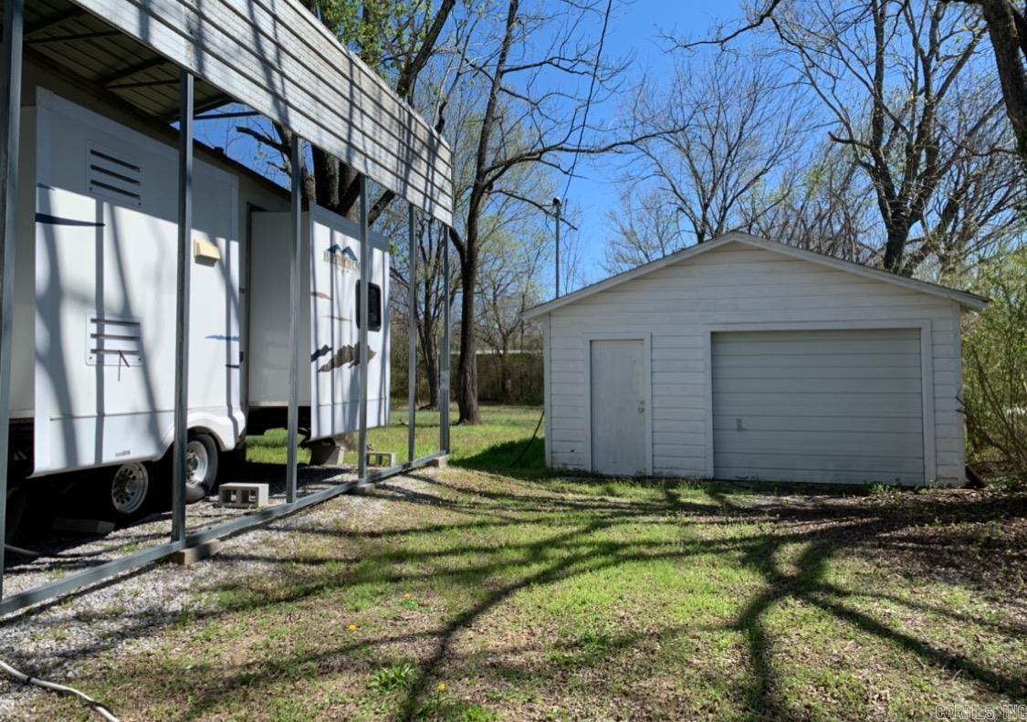 109 N Union  Mountain View, AR