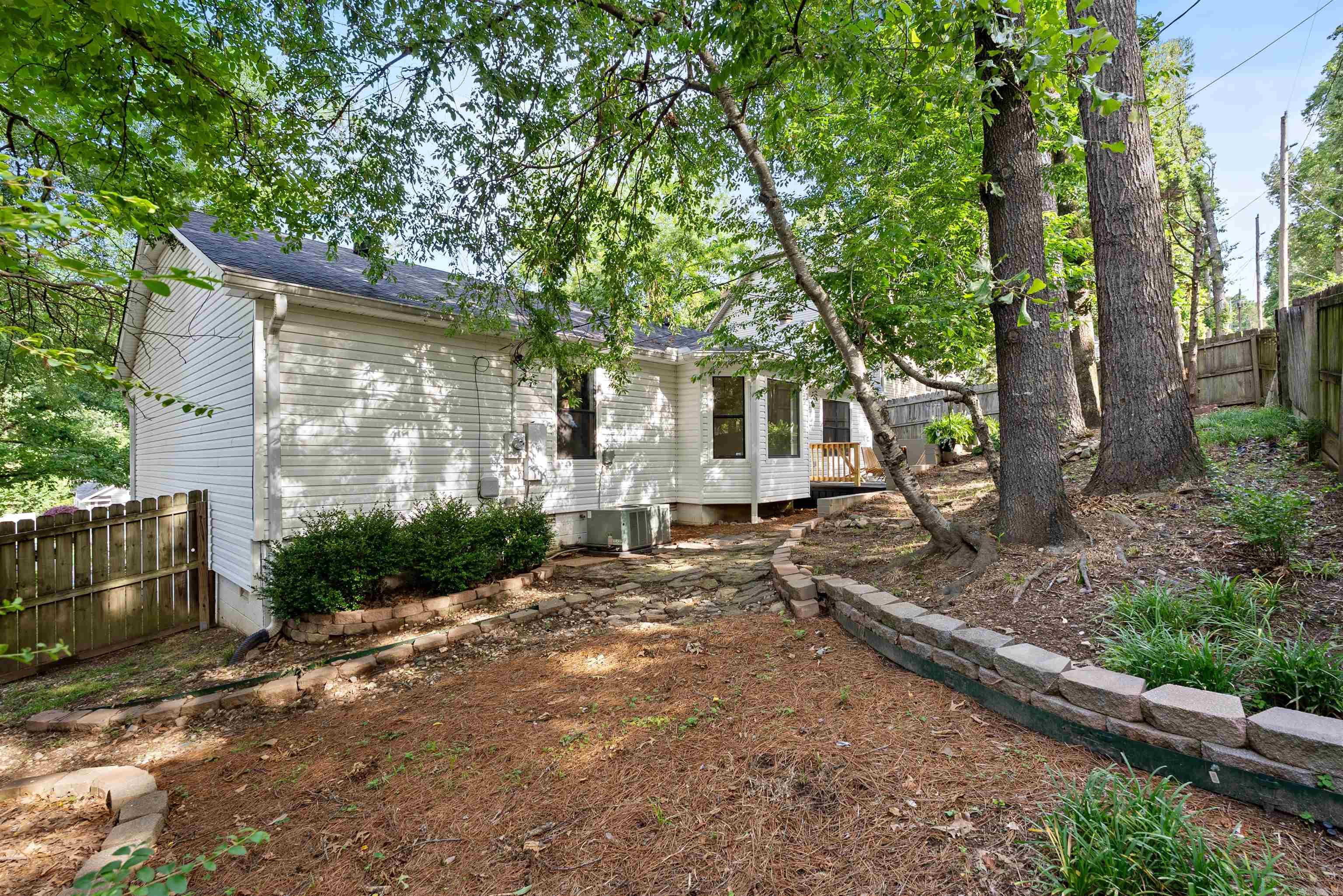 2215  Hickorynut  Little Rock, AR