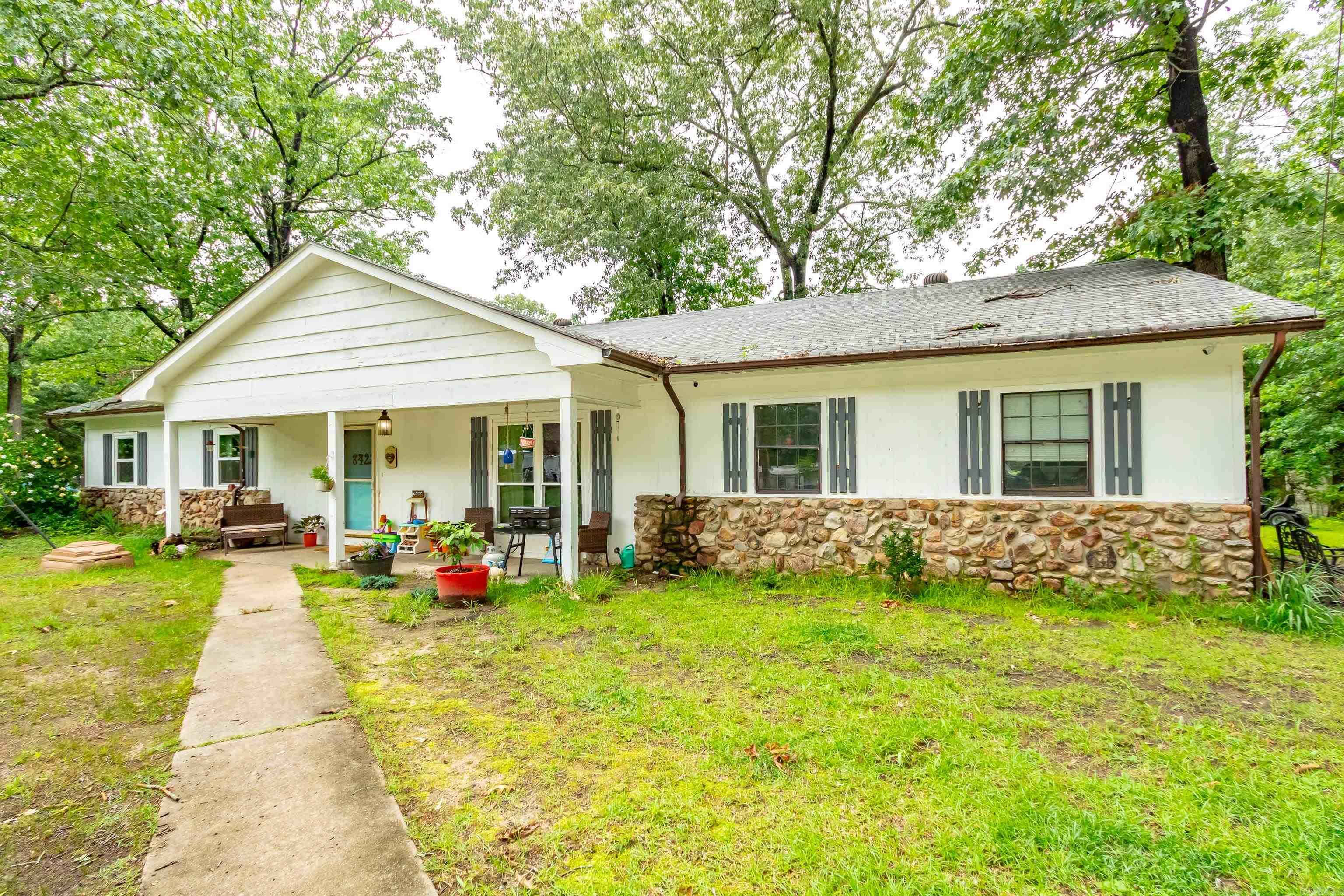 8422  Robinwood Dr  Mabelvale, AR