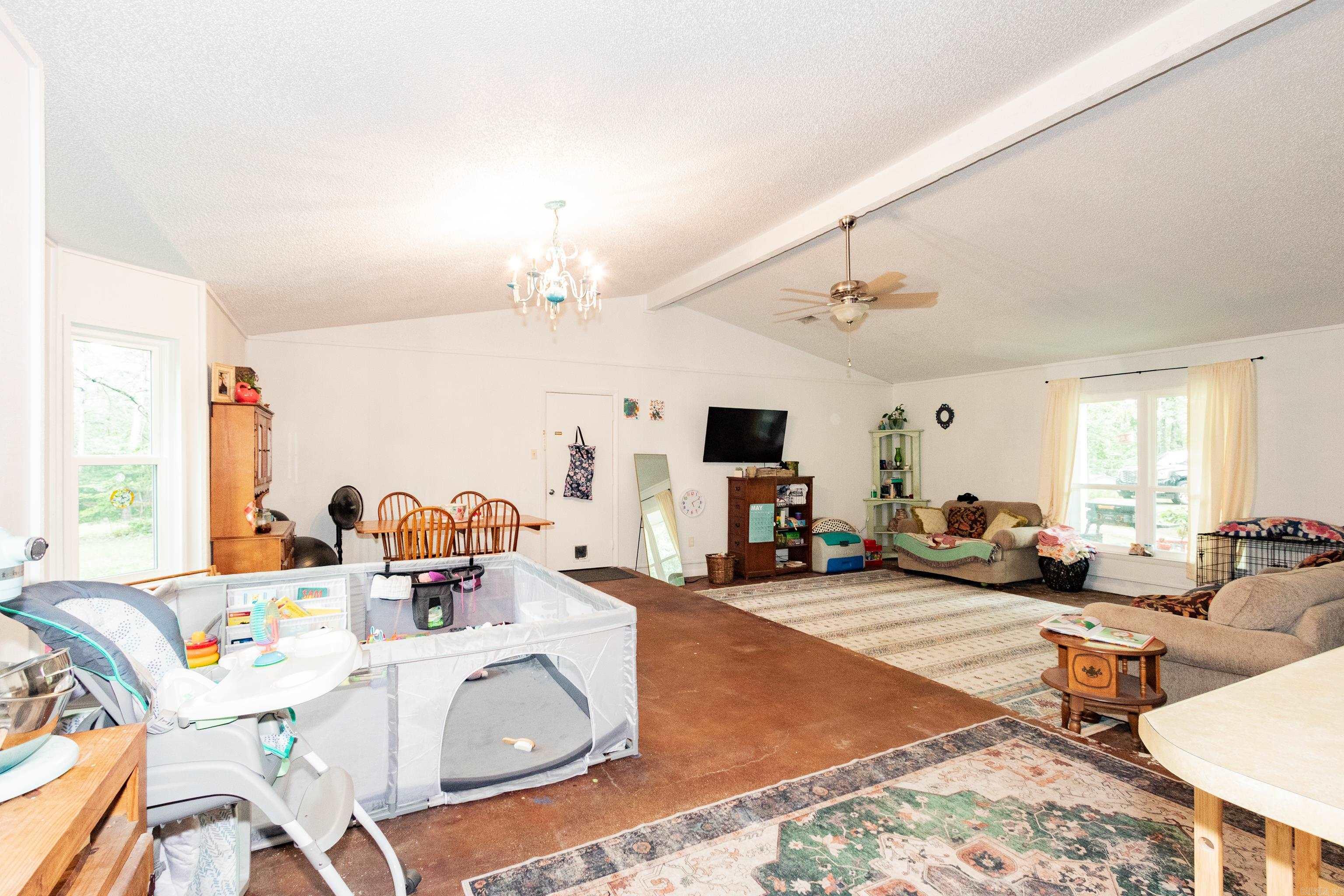 8422  Robinwood Dr  Mabelvale, AR
