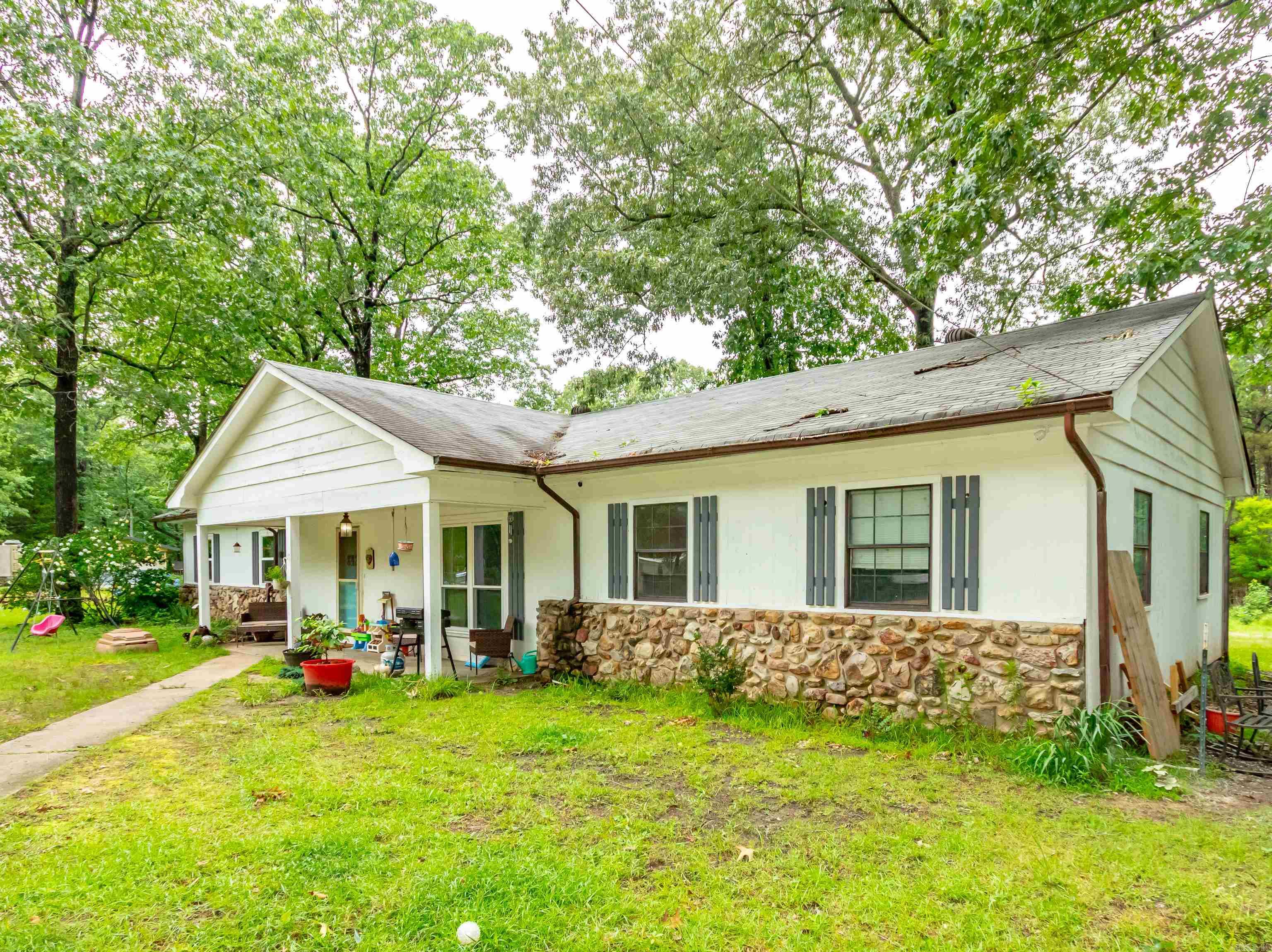 8422  Robinwood Dr  Mabelvale, AR