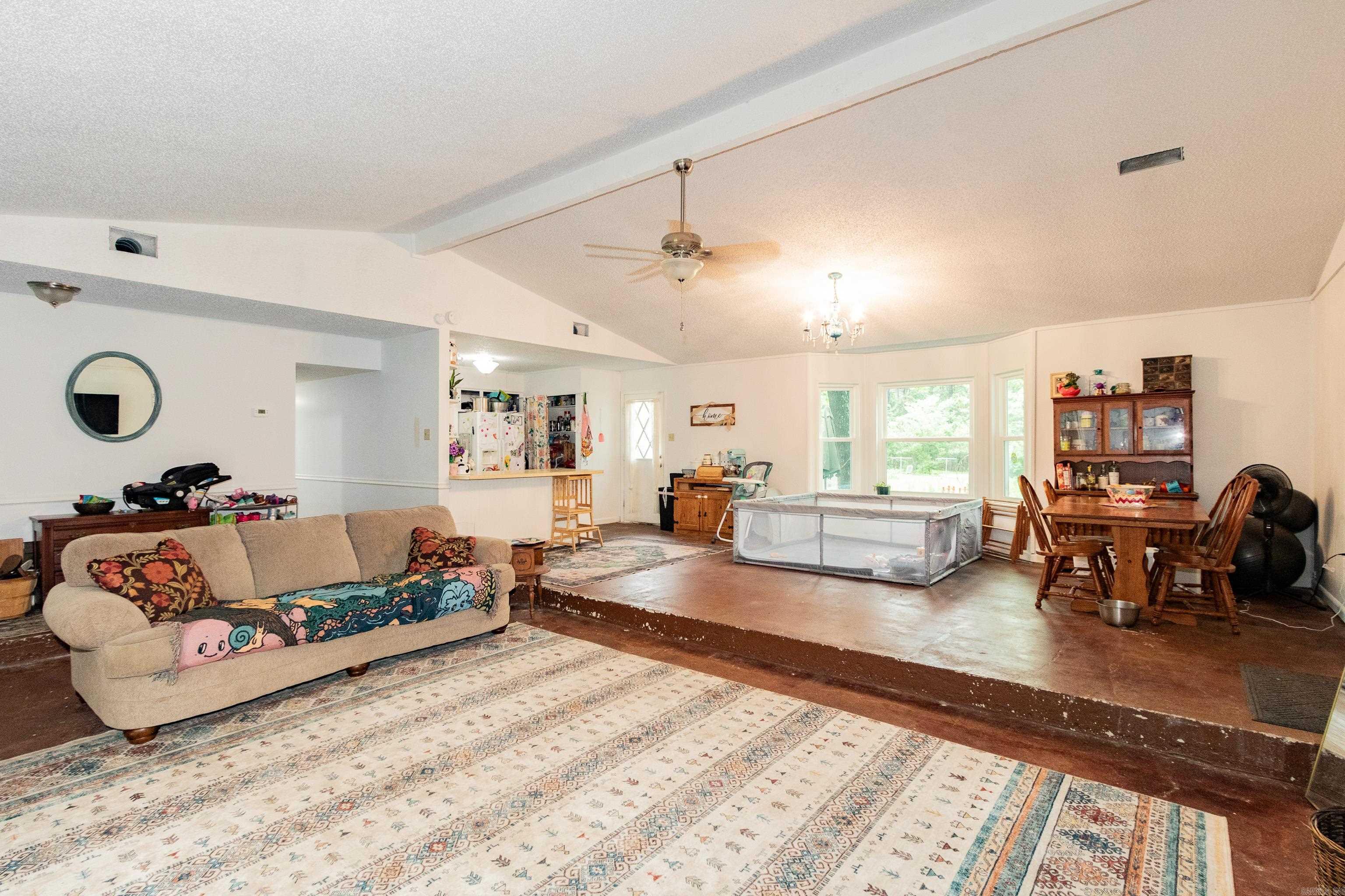 8422  Robinwood Dr  Mabelvale, AR