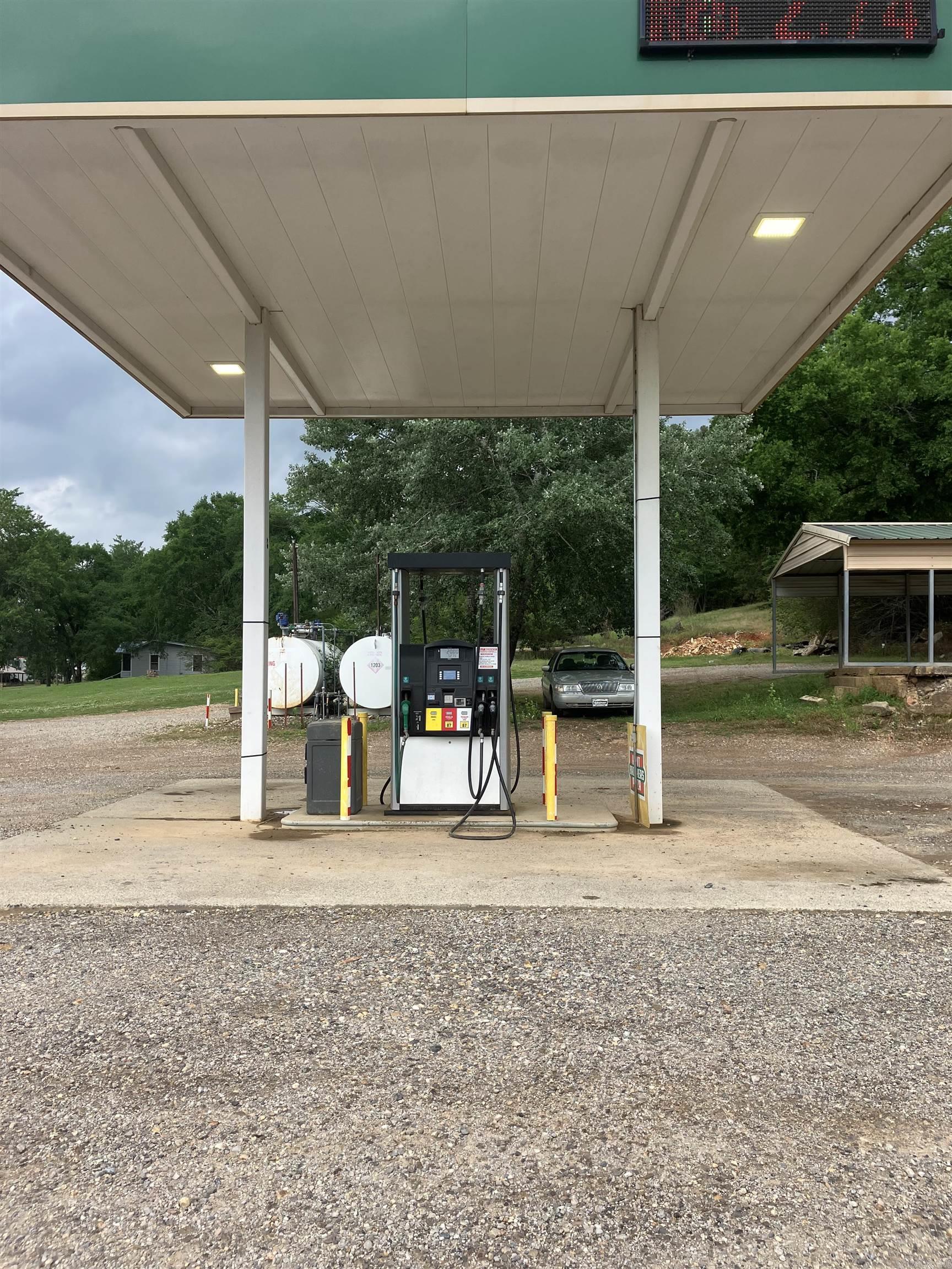 112 W Main  Norman, AR