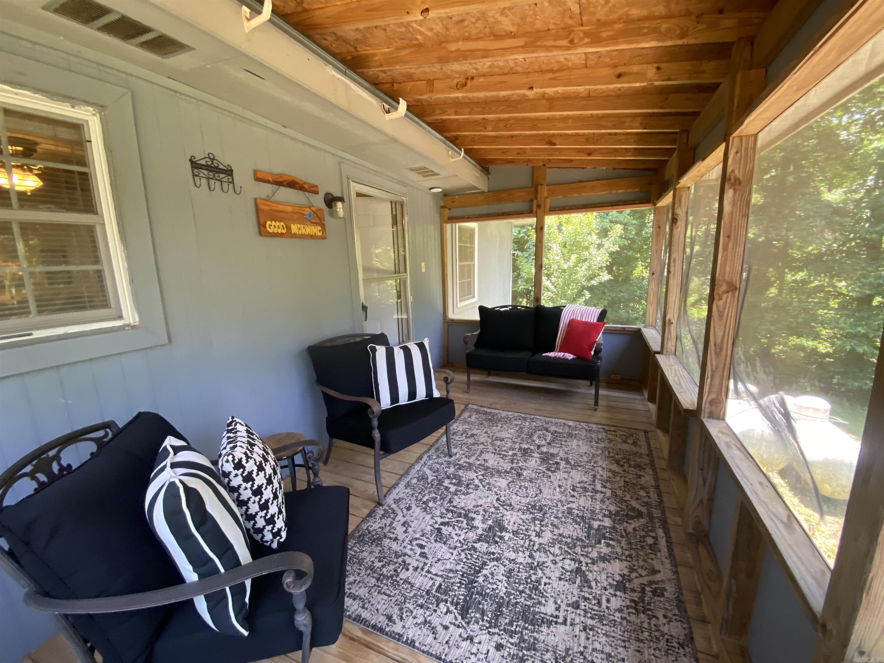 47  Eagle  Mount Ida, AR