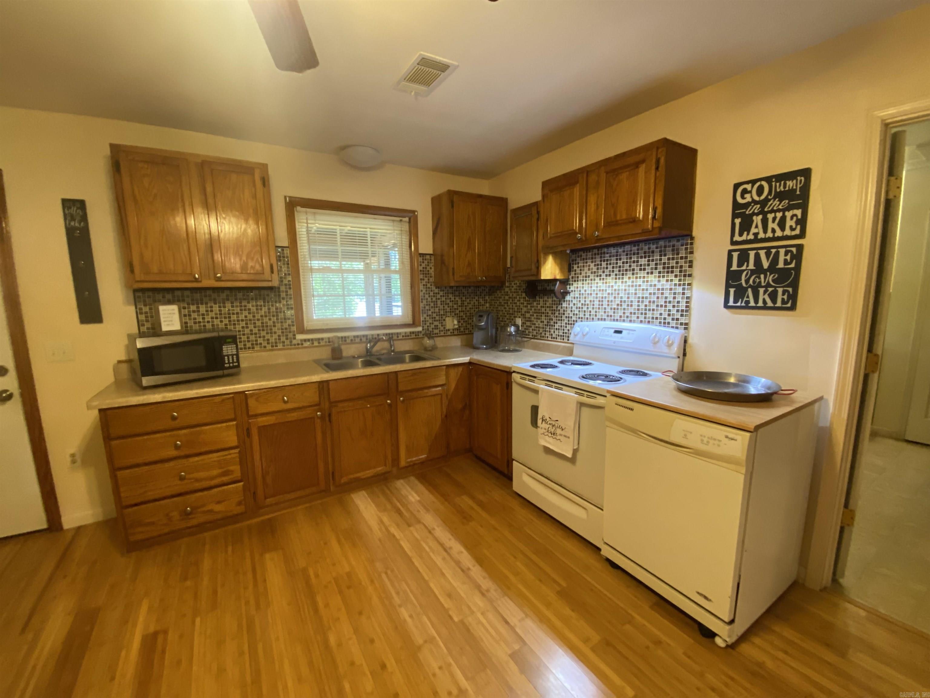 47  Eagle  Mount Ida, AR
