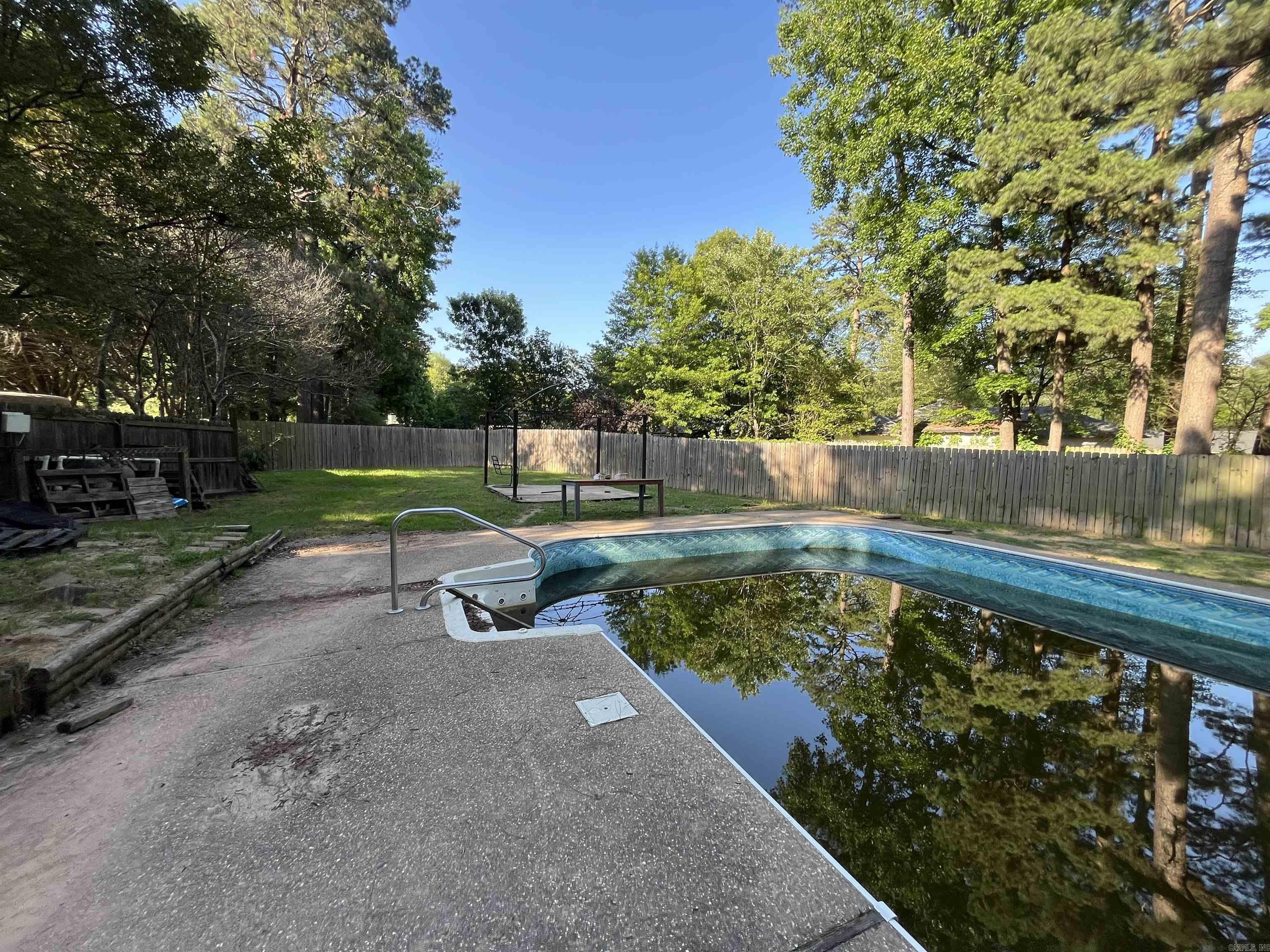 13  Suwannee  Maumelle, AR
