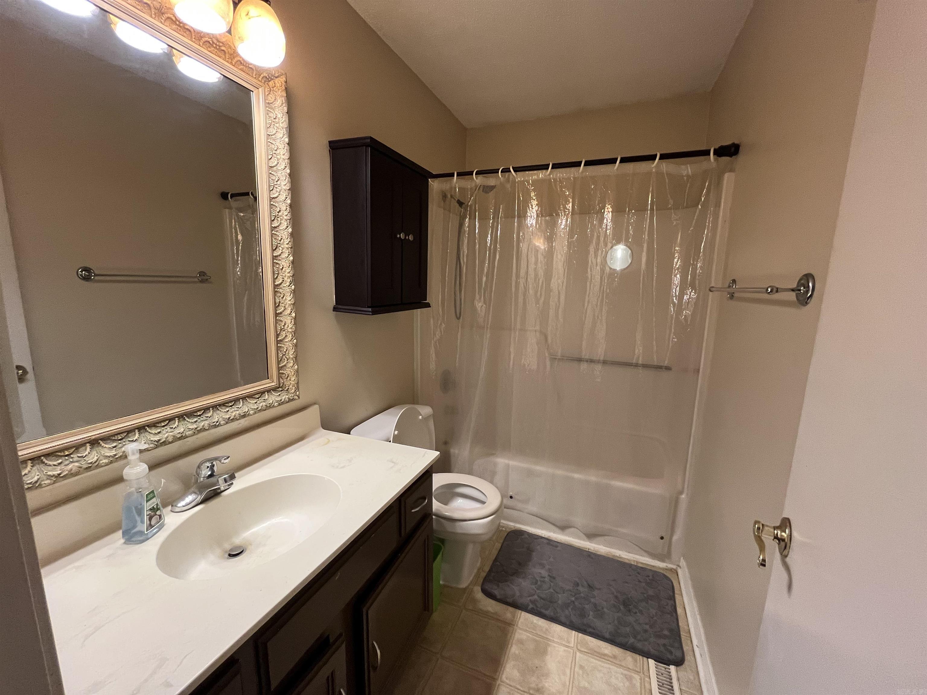 13  Suwannee  Maumelle, AR