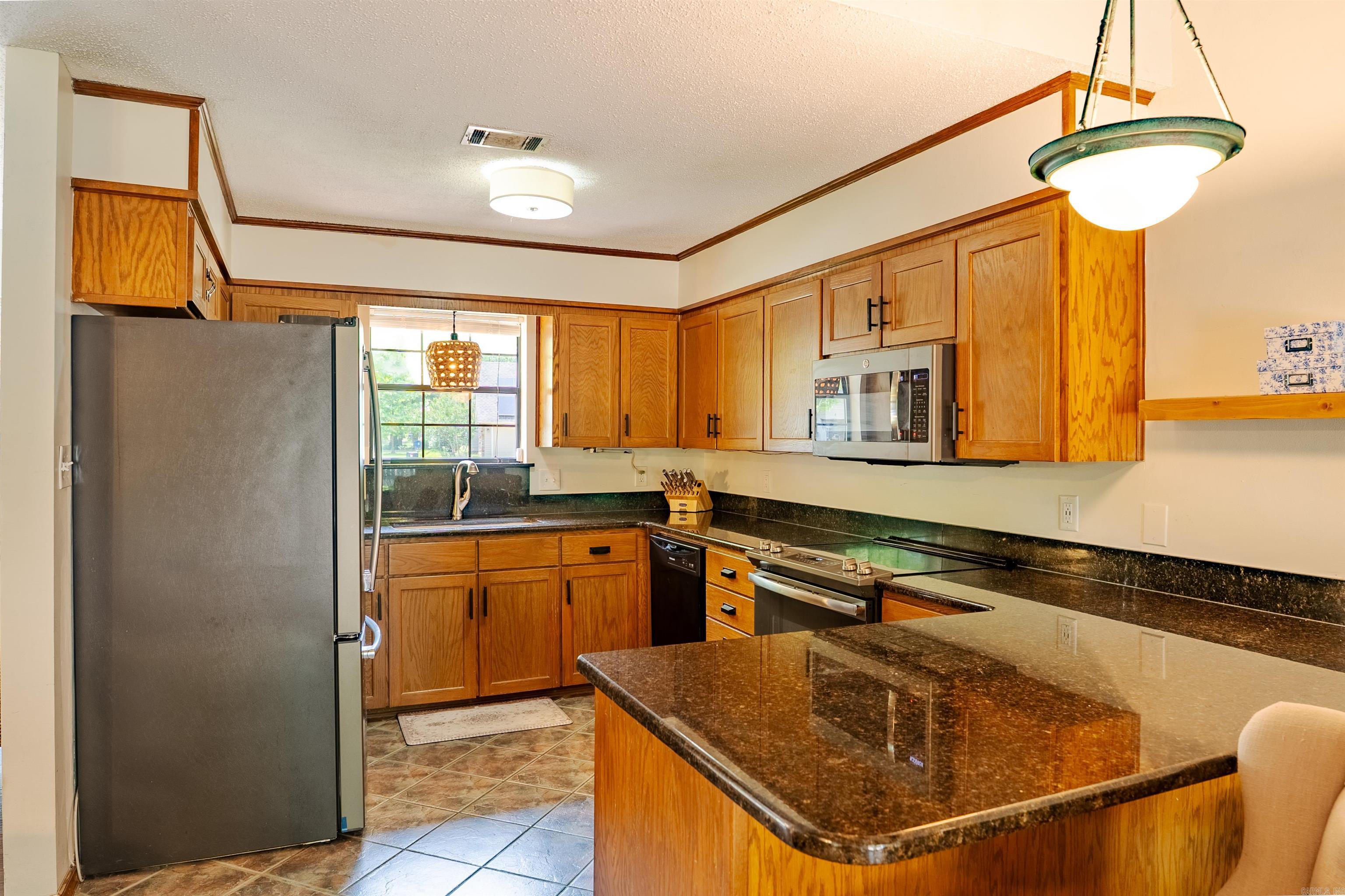 24  Cinderwood  Maumelle, AR