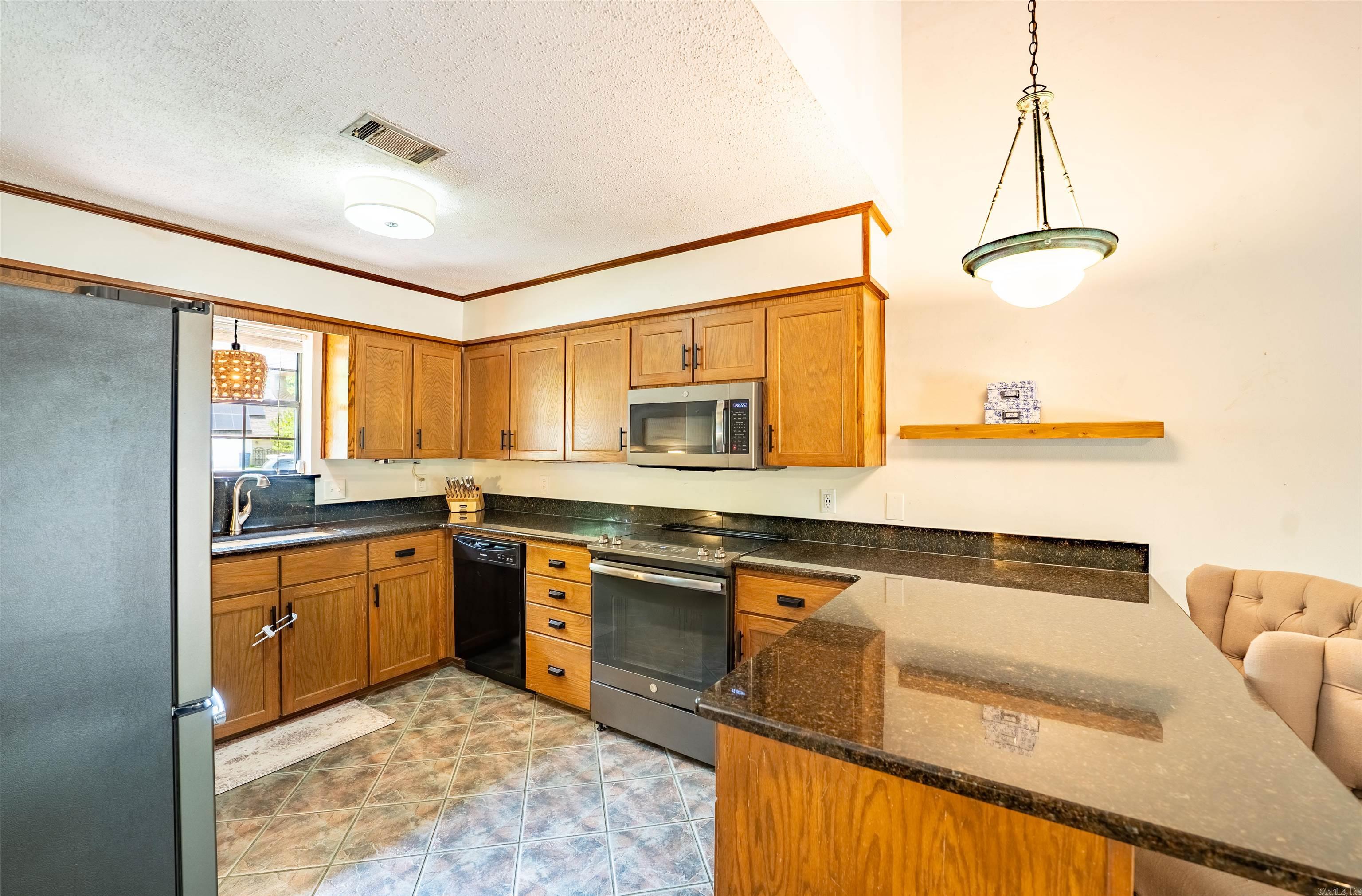 24  Cinderwood  Maumelle, AR