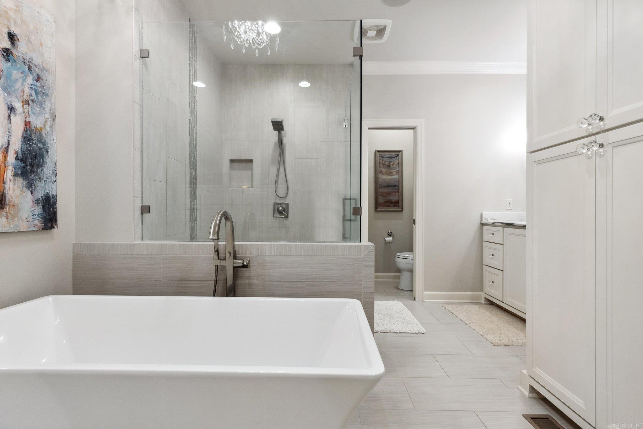 13200  Bart Moreland  Roland, AR