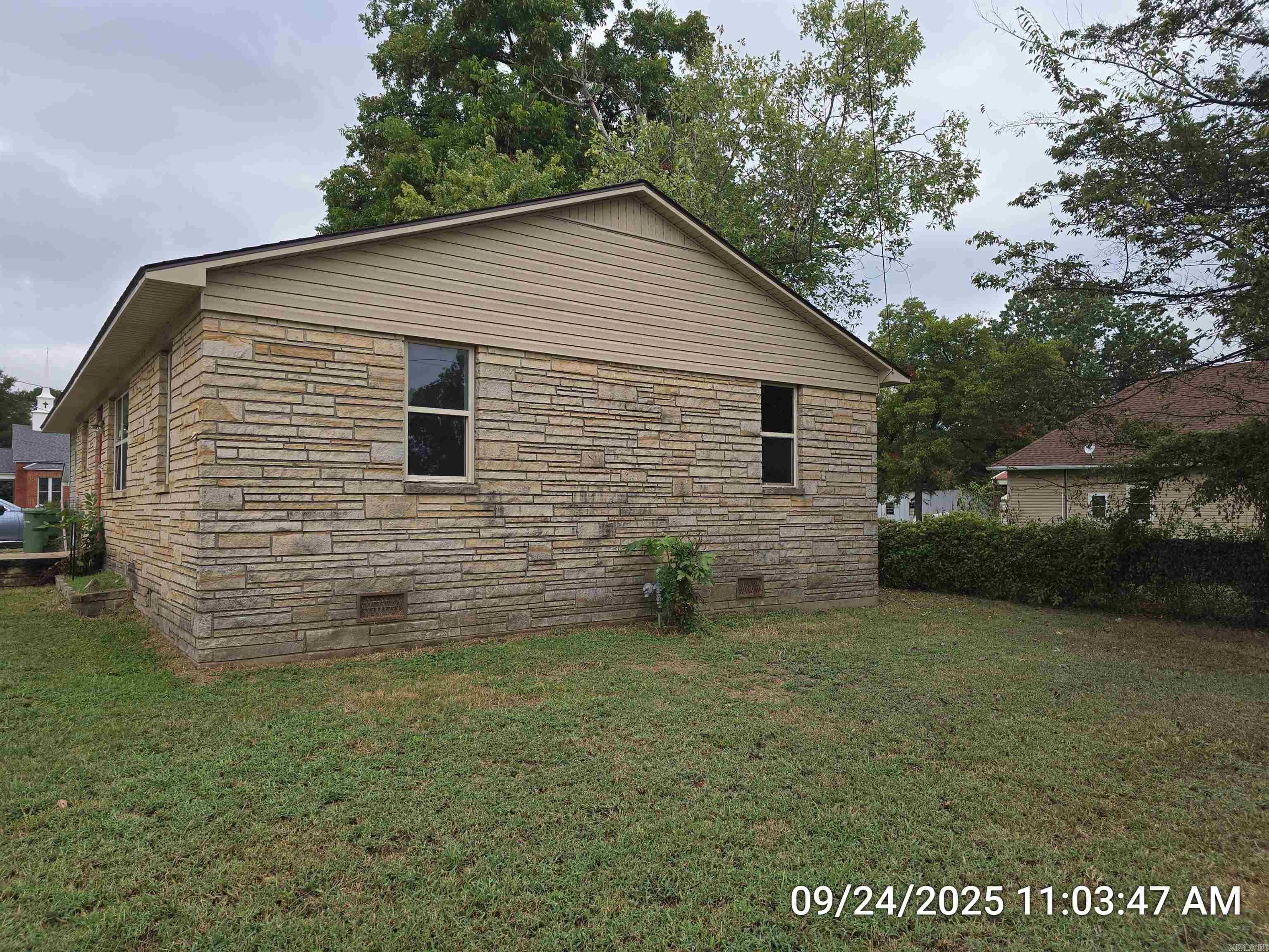 302 SW Broad  Hoxie, AR